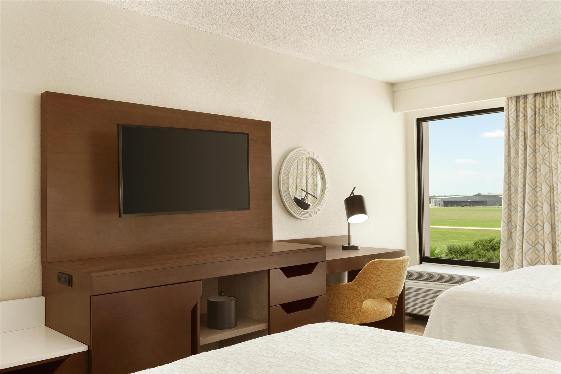 2 queen room