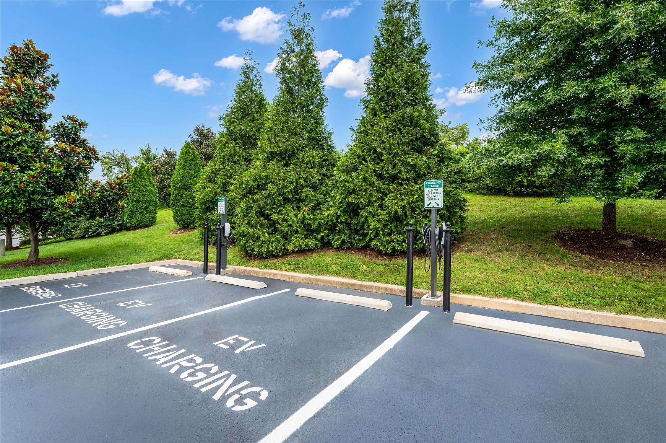 Hampton Inn by Hilton Nashville Airport Century Place 2