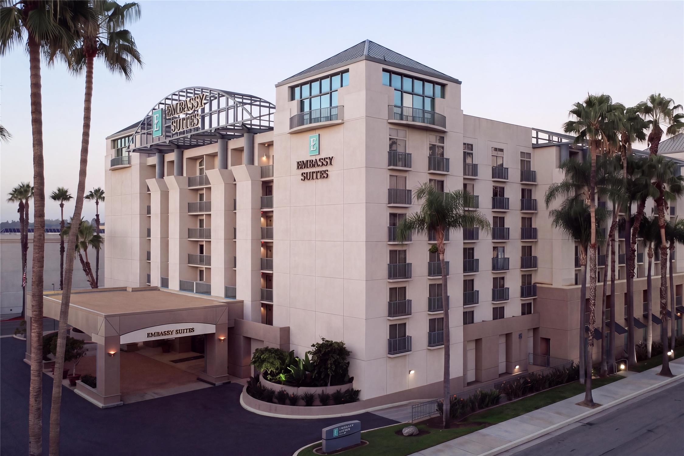 Embassy Suites by Hilton Brea-North Orange County 2