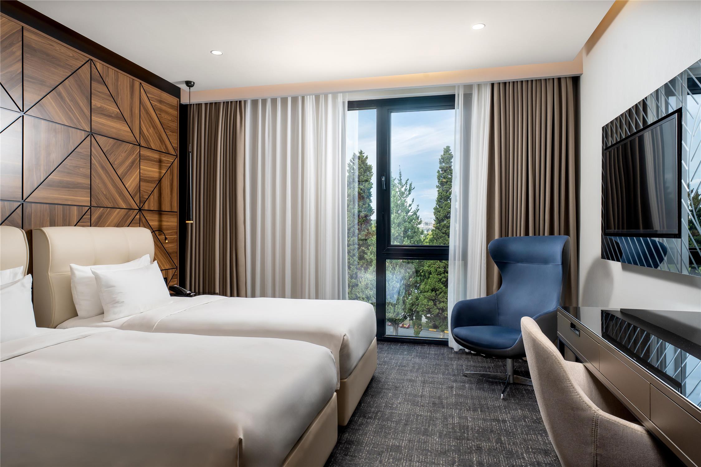 Superior room - greenery view

