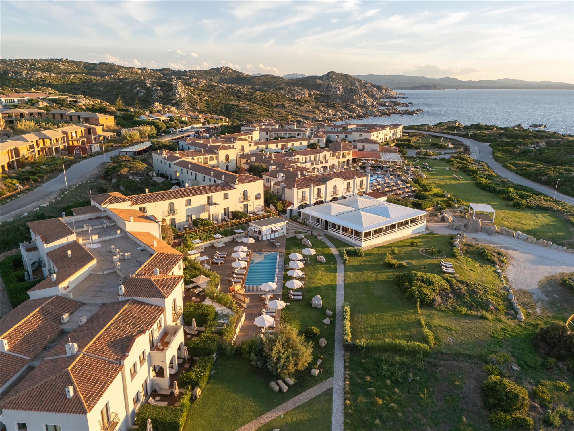 Mangia's Santa Teresa Sardinia, Curio Collection by Hilton 1