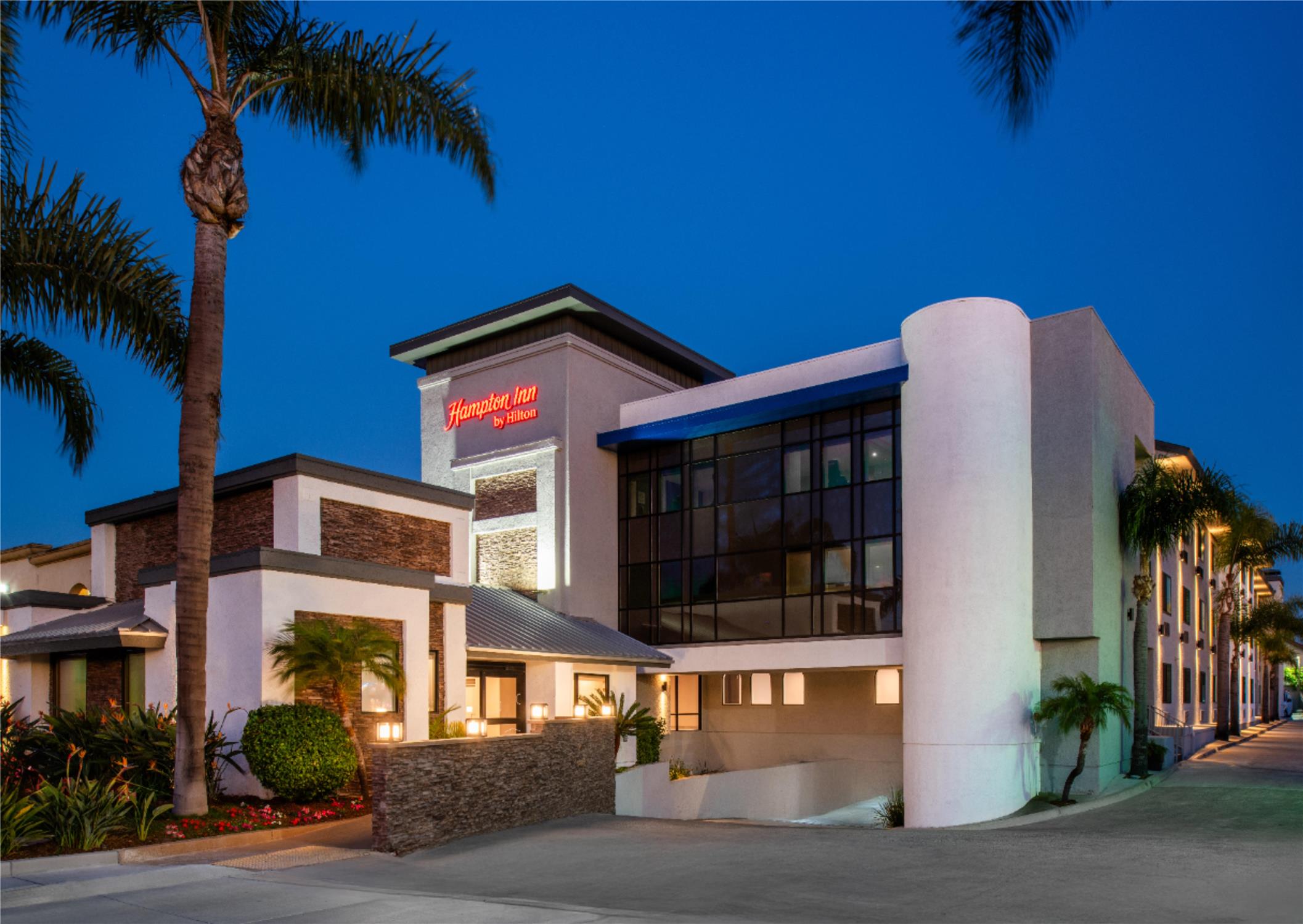 Hampton Inn by Hilton Costa Mesa Newport Beach 2