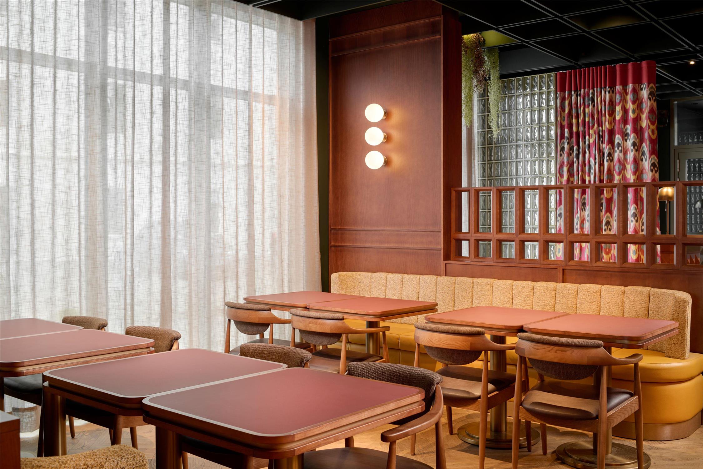 Skald Akureyri, Curio Collection by Hilton 2