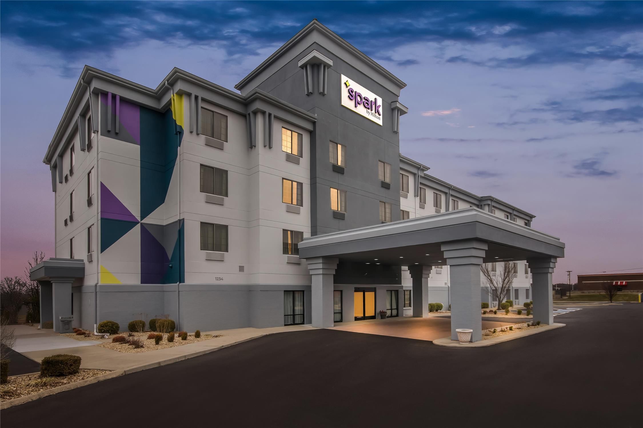 Spark by Hilton Cincinnati Fairfield 2