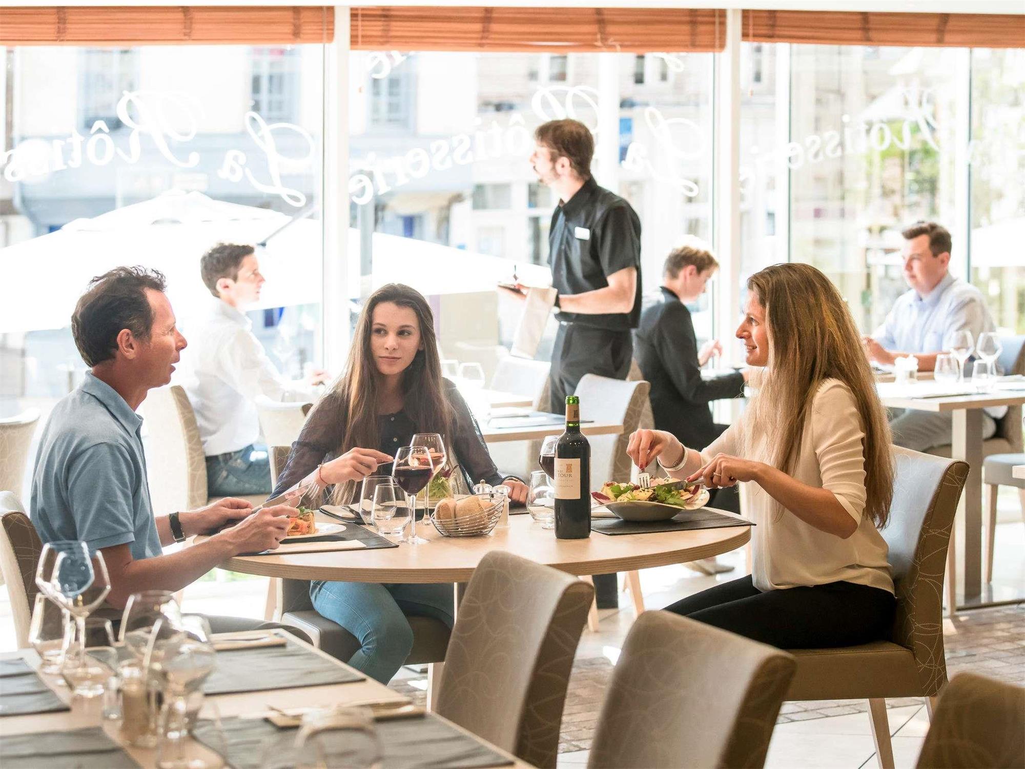 Mercure Abbeville Centre – Porte de La Baie de Somme 2