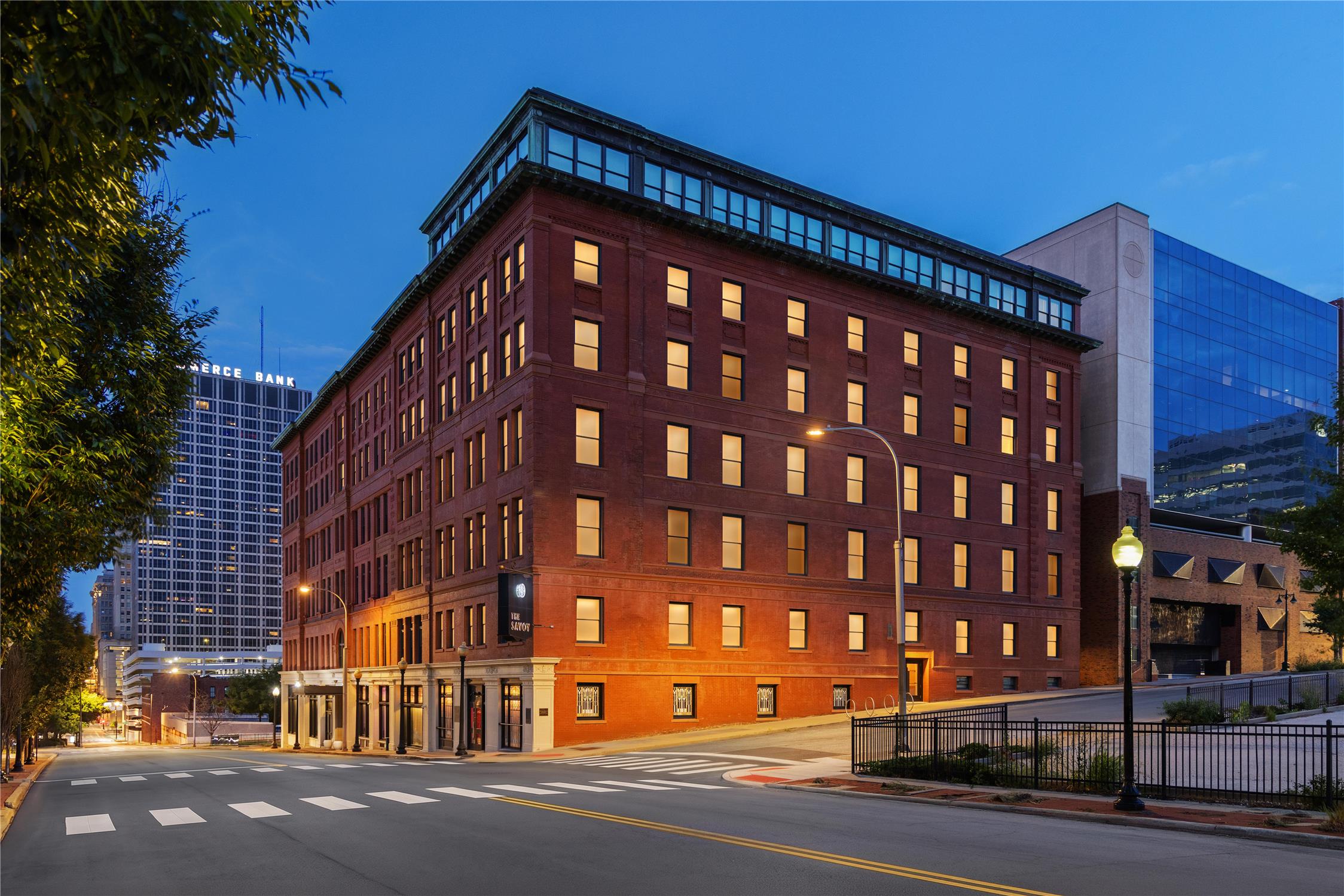 Hotel Savoy Kansas City, Tapestry Collection by Hilton 1
