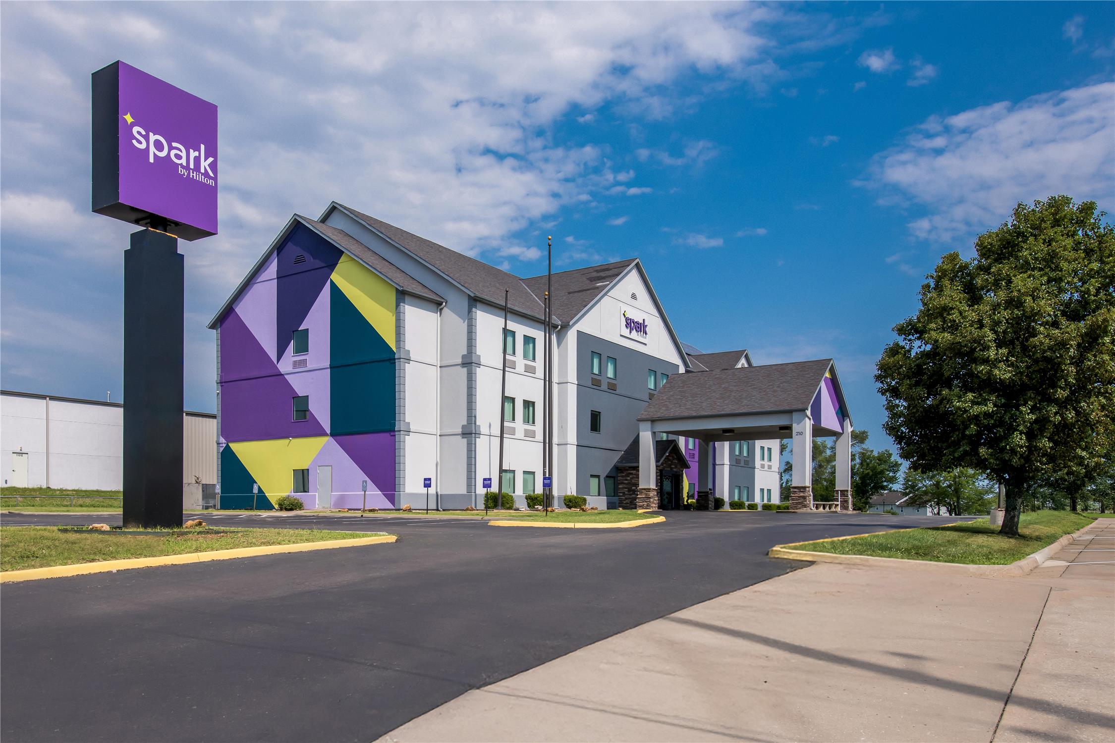 Spark by Hilton Grain Valley Kansas City 1
