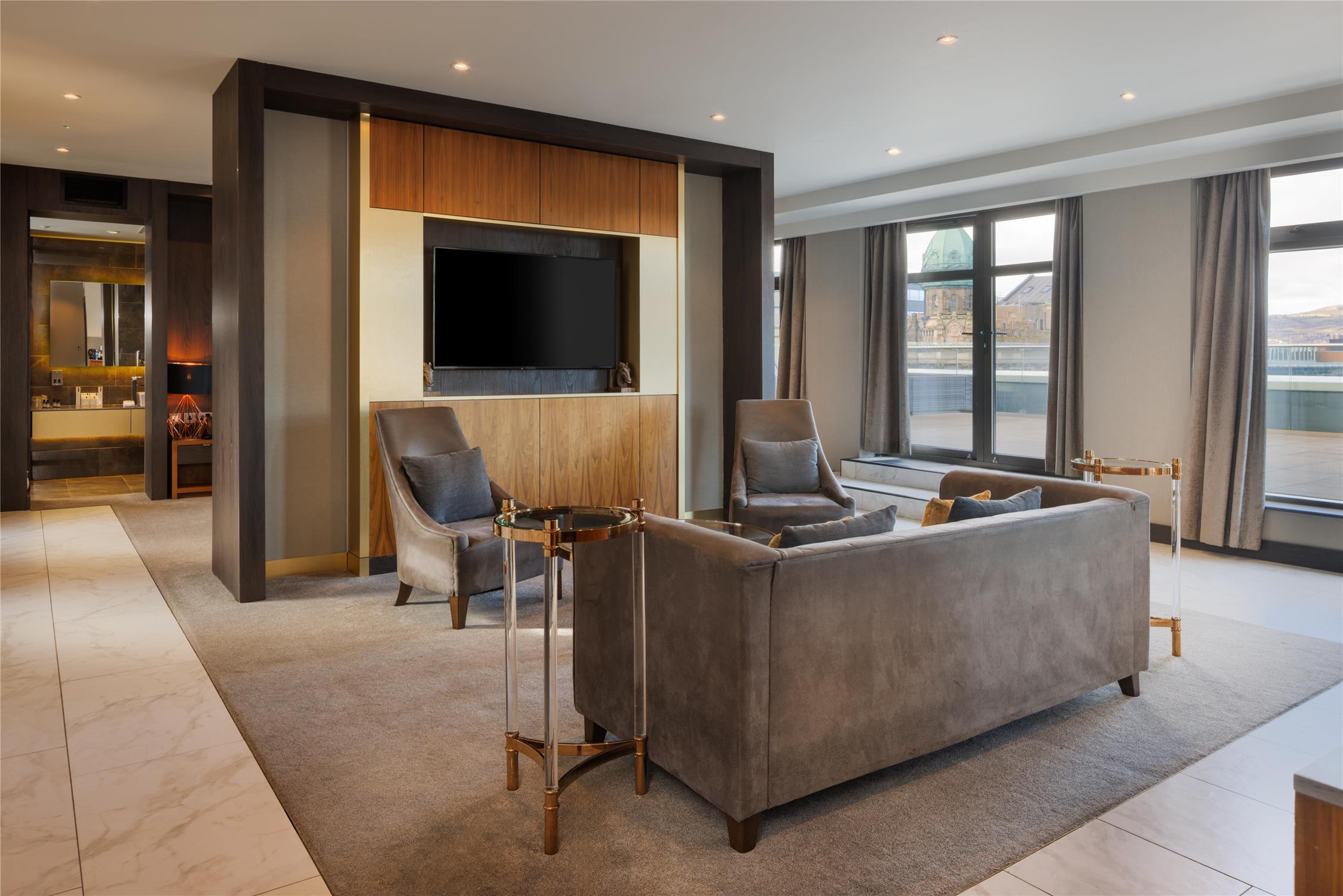 DoubleTree by Hilton Belfast City Ten Square 2