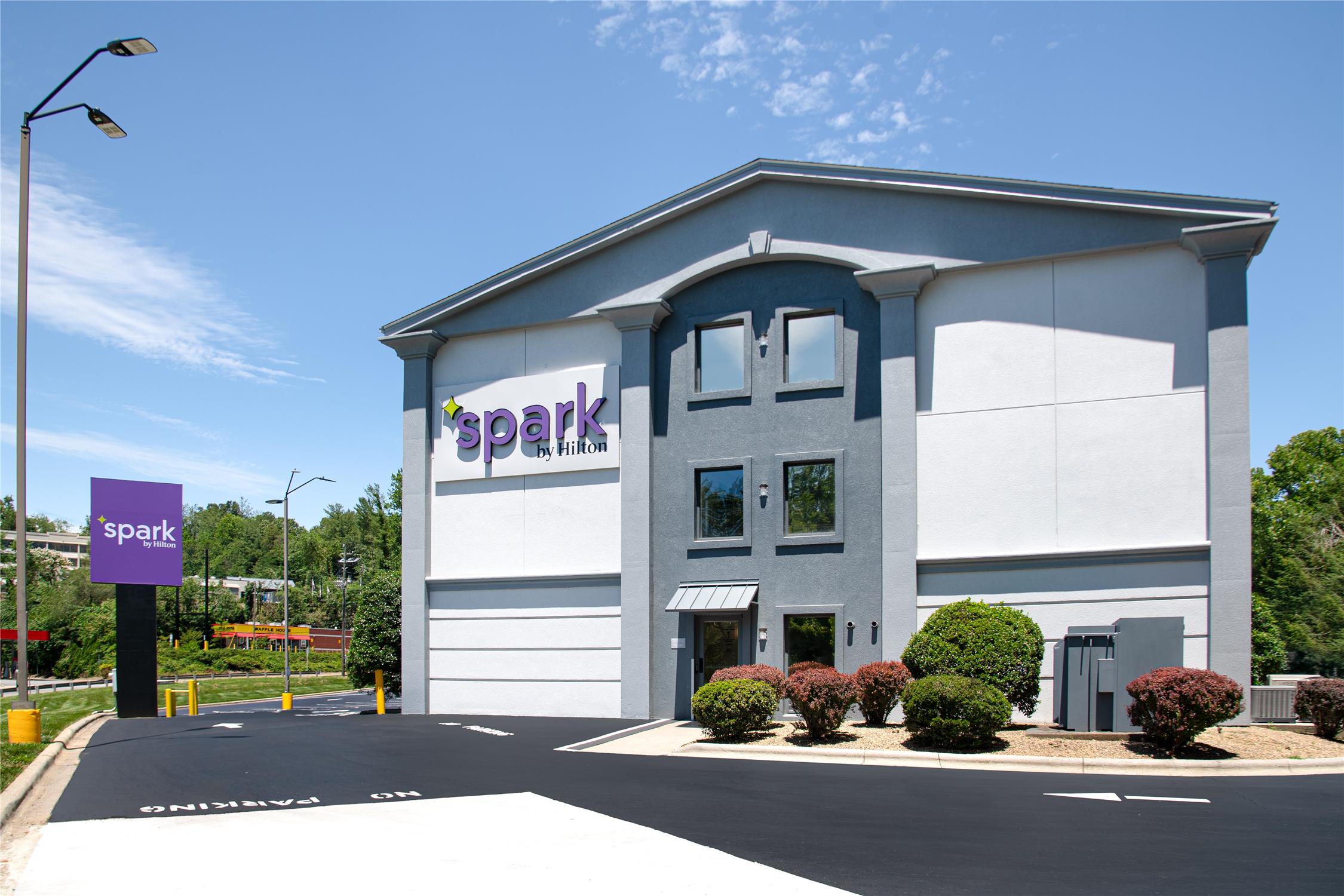 Spark by Hilton Asheville Blue Ridge Parkway 2