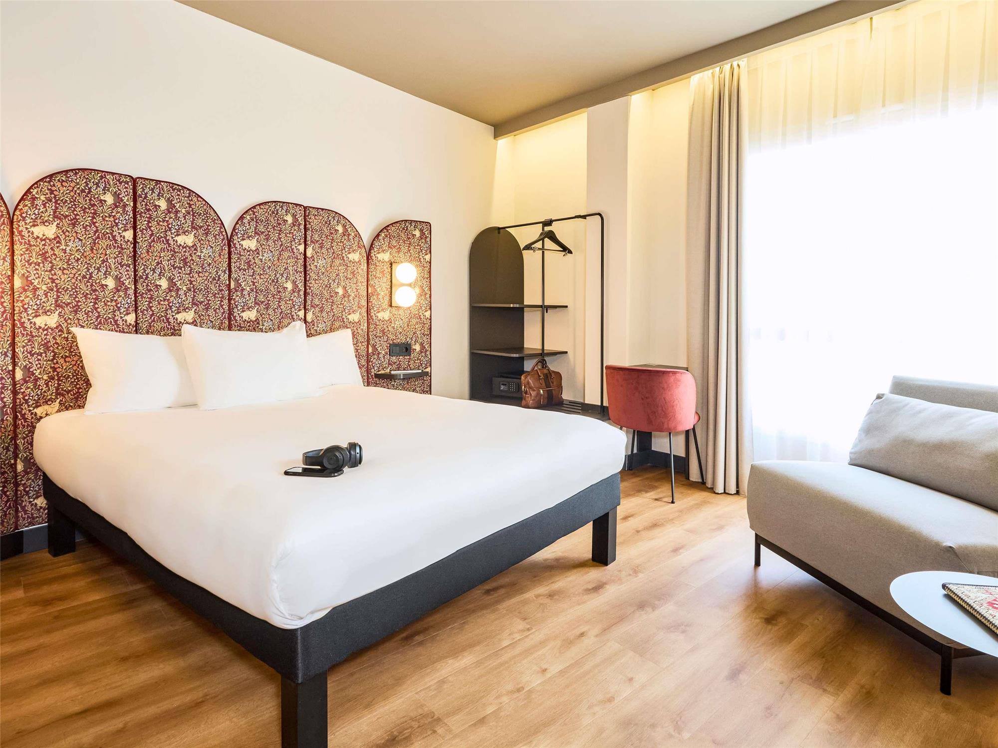 Ibis Styles Madrid Centro Maravillas 1