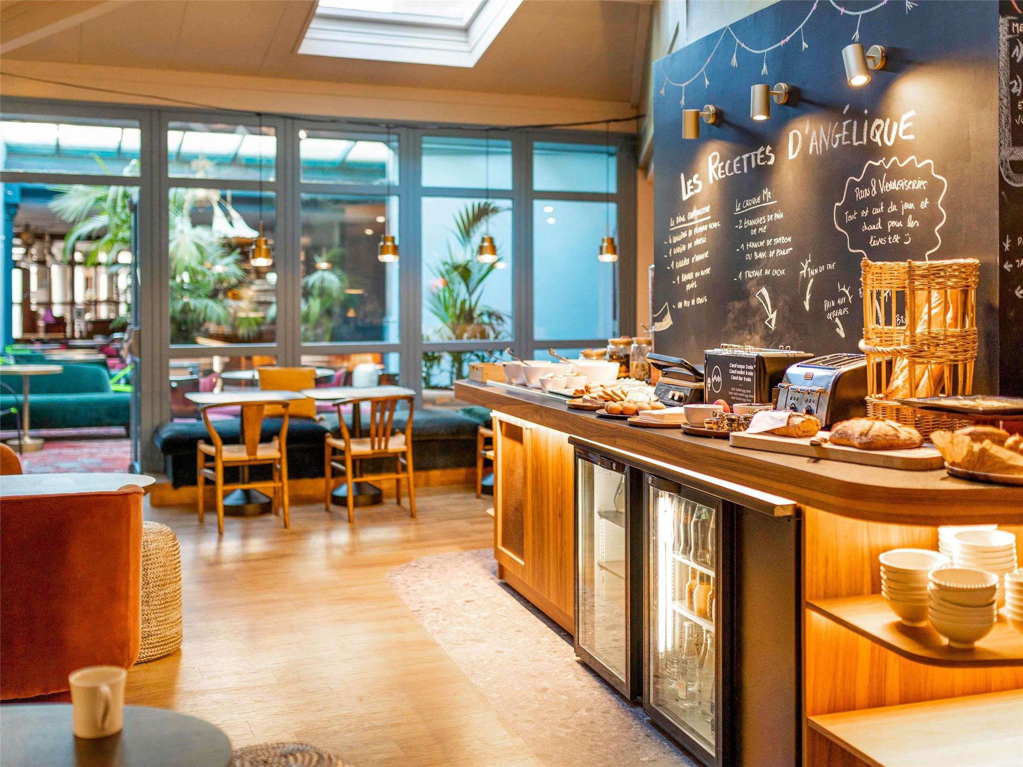 Ibis Styles St Etienne - Gare Chateaucreux 2