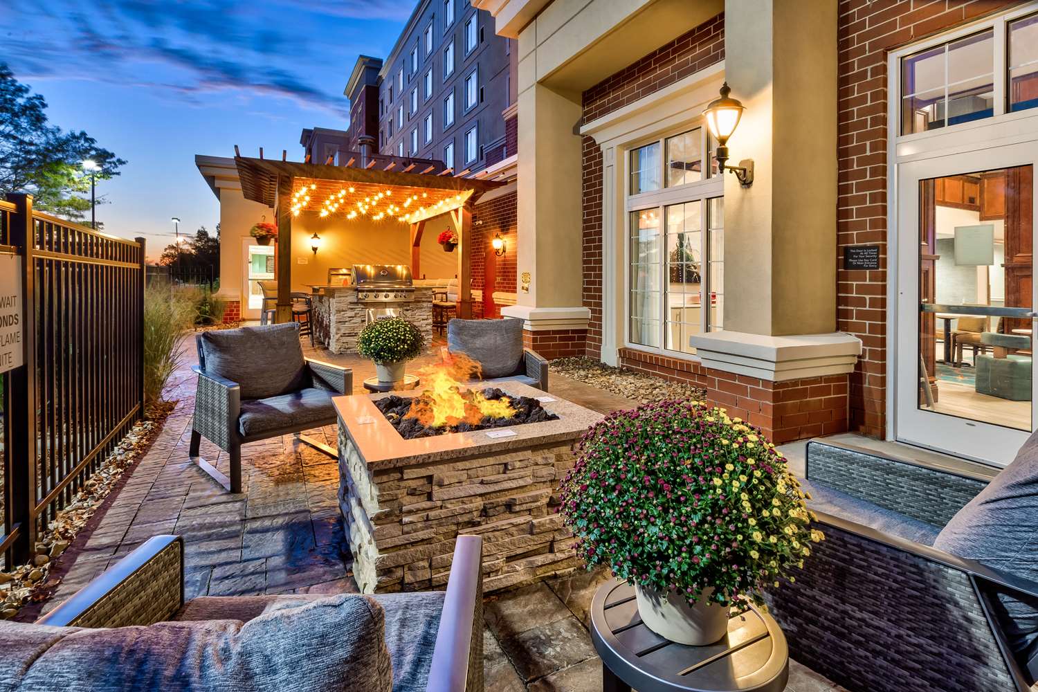 Homewood Suites by Hilton Cleveland-Beachwood 2