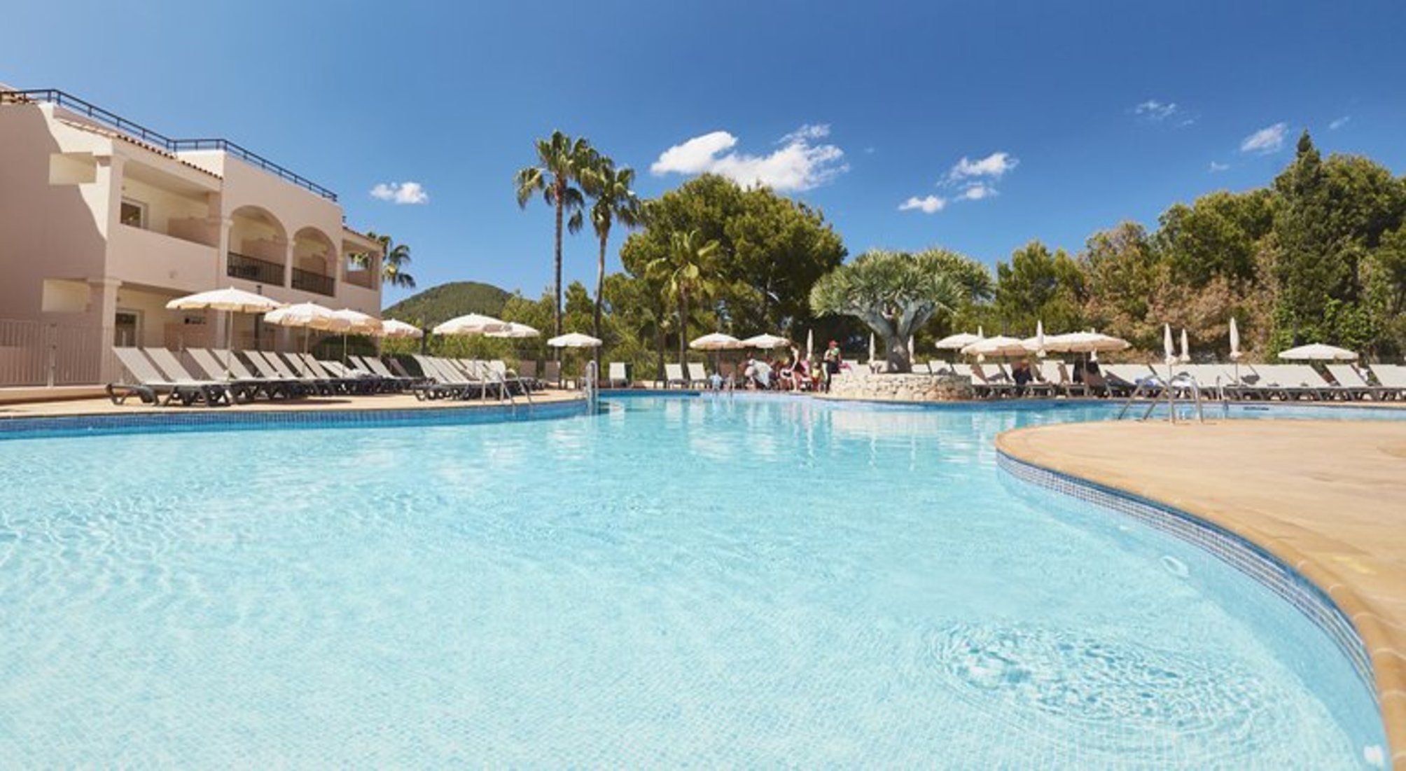 Invisa Hotel Club Cala Blanca 2