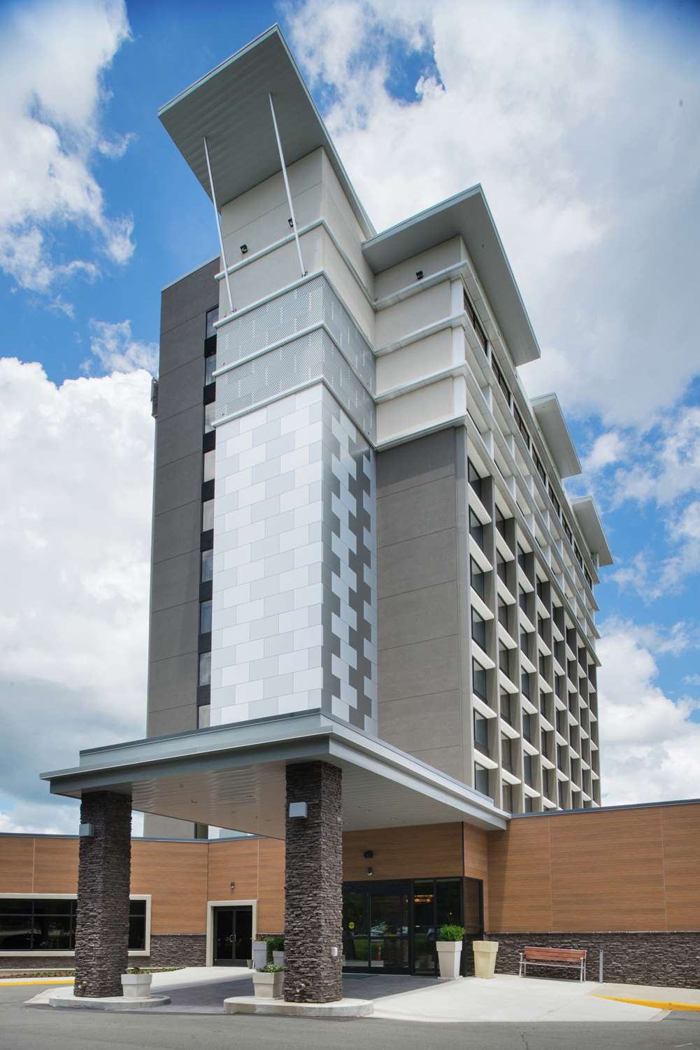 DoubleTree by Hilton Raleigh Crabtree Valley 2
