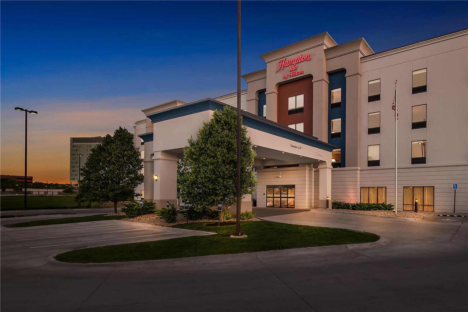 Hampton Inn Omaha/West Dodge Road (Old Mill) 2