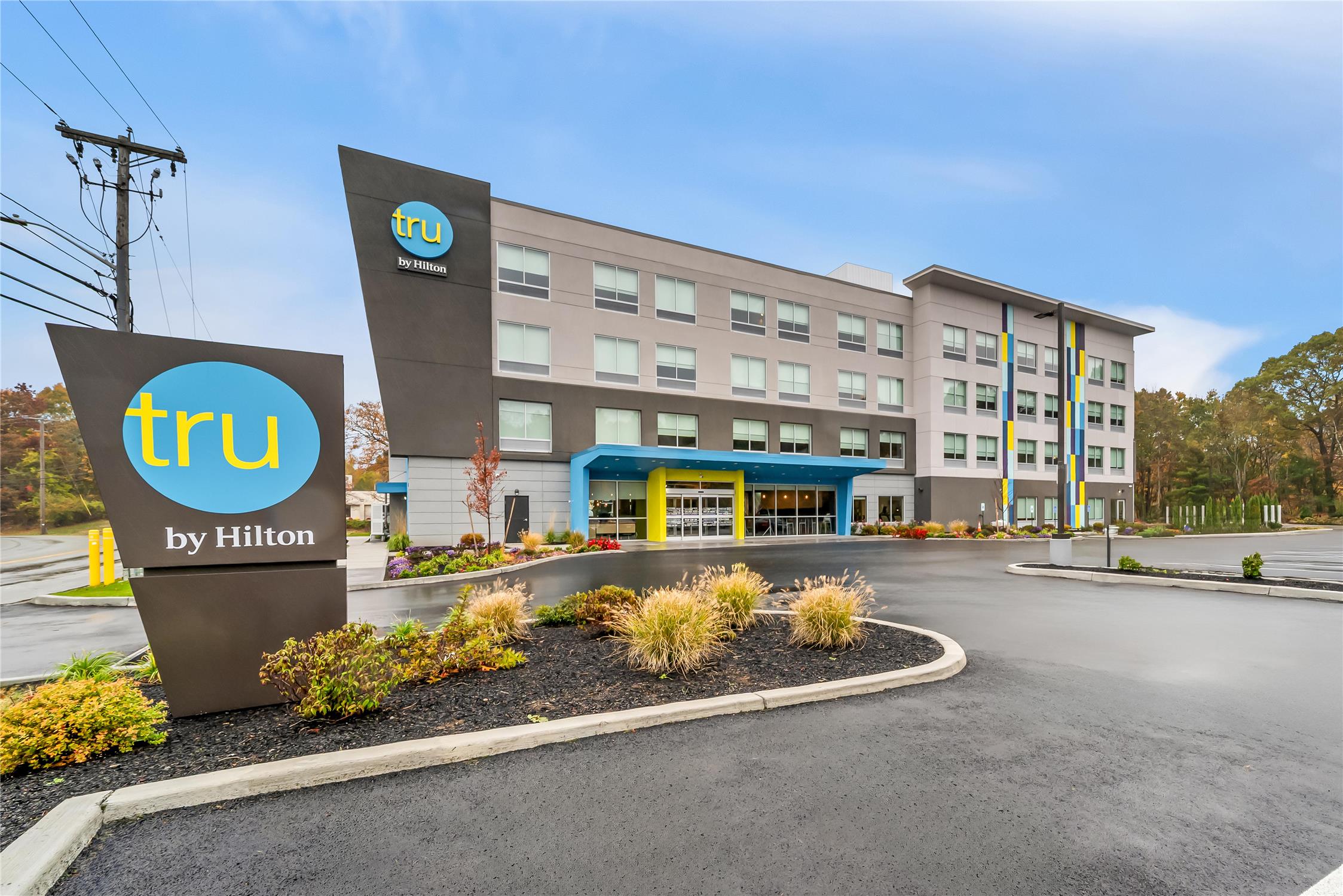 Tru By Hilton Brockton 2