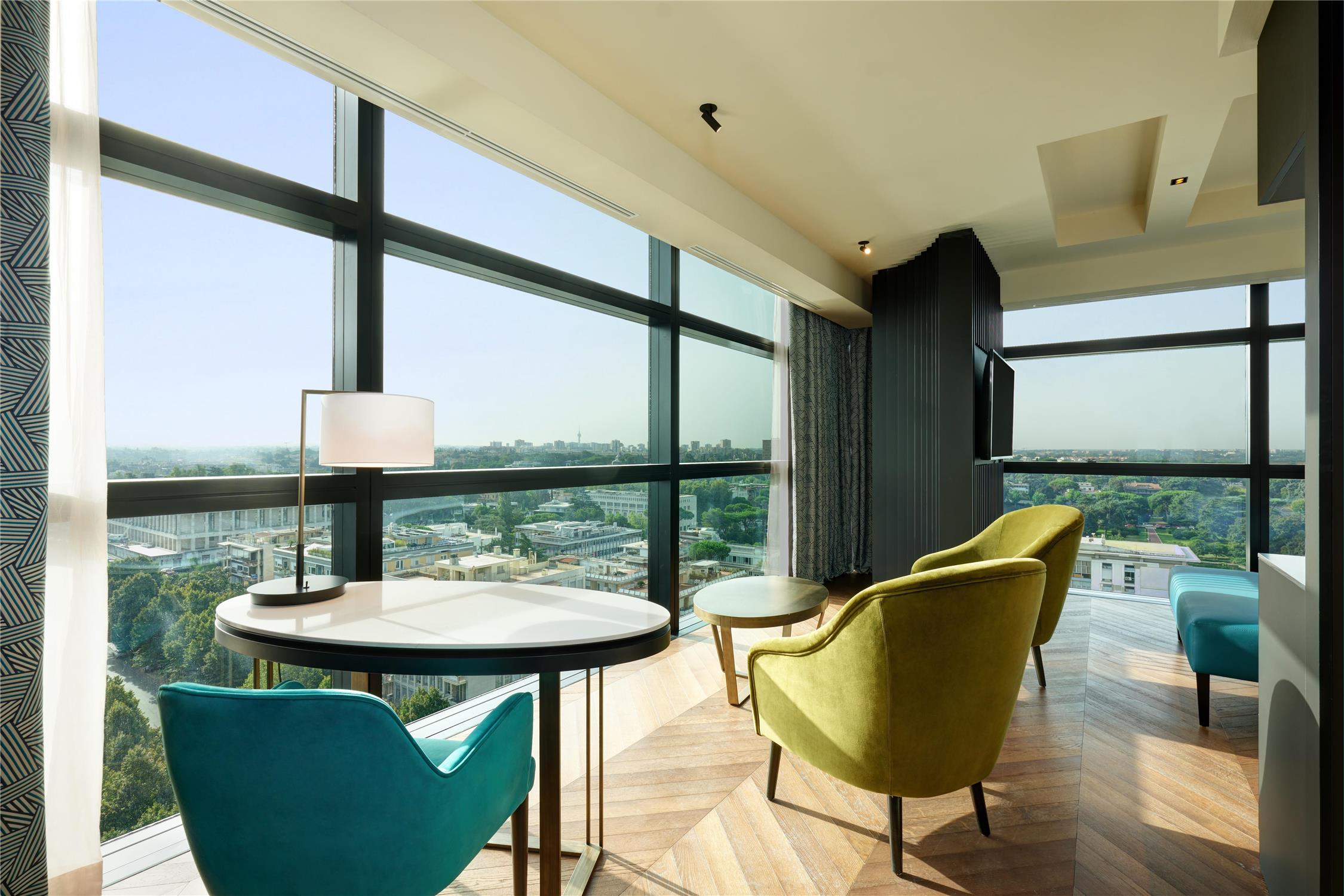 Corner Executive Room