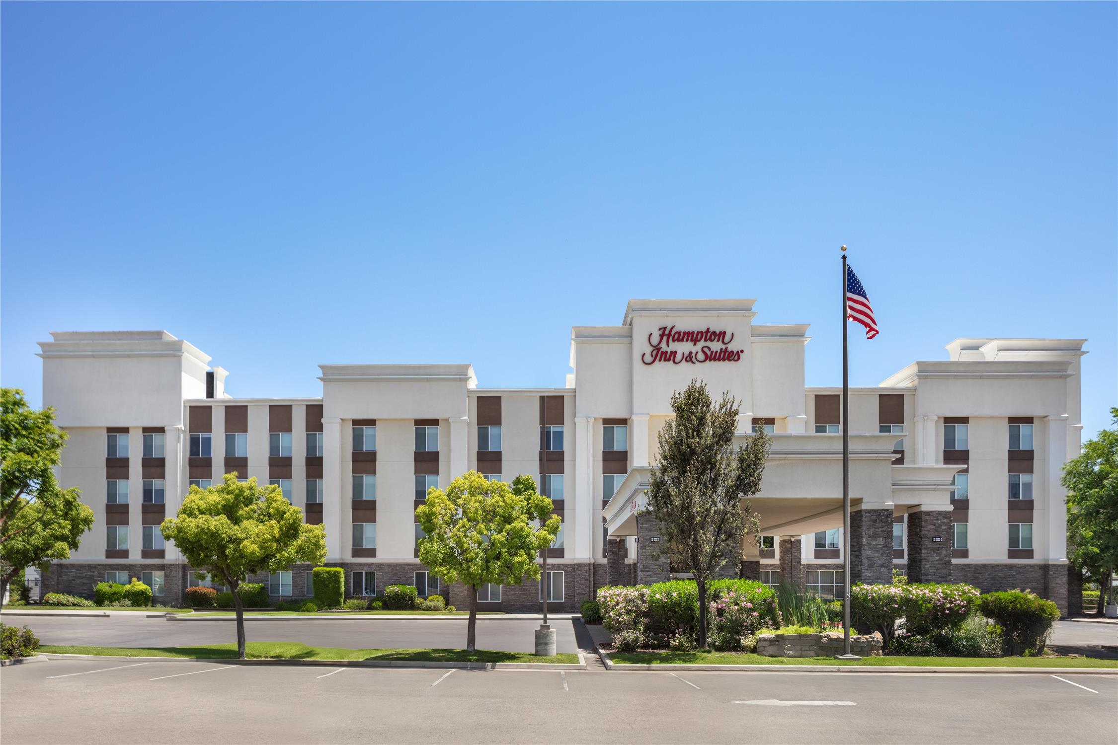 Hampton Inn & Suites Fresno 1