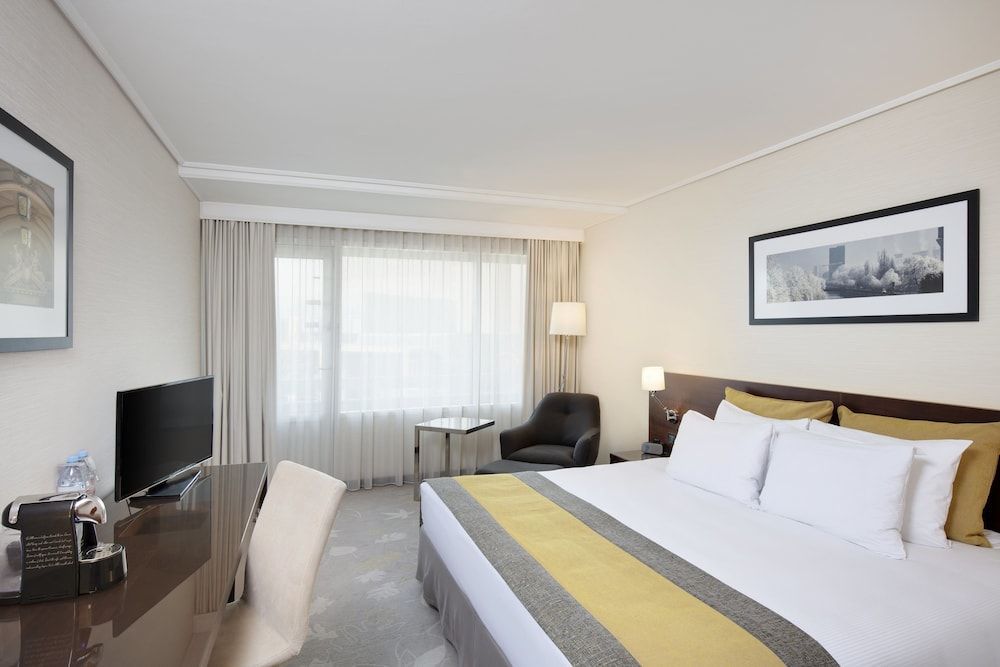 Crowne Plaza BUCHAREST by IHG 2
