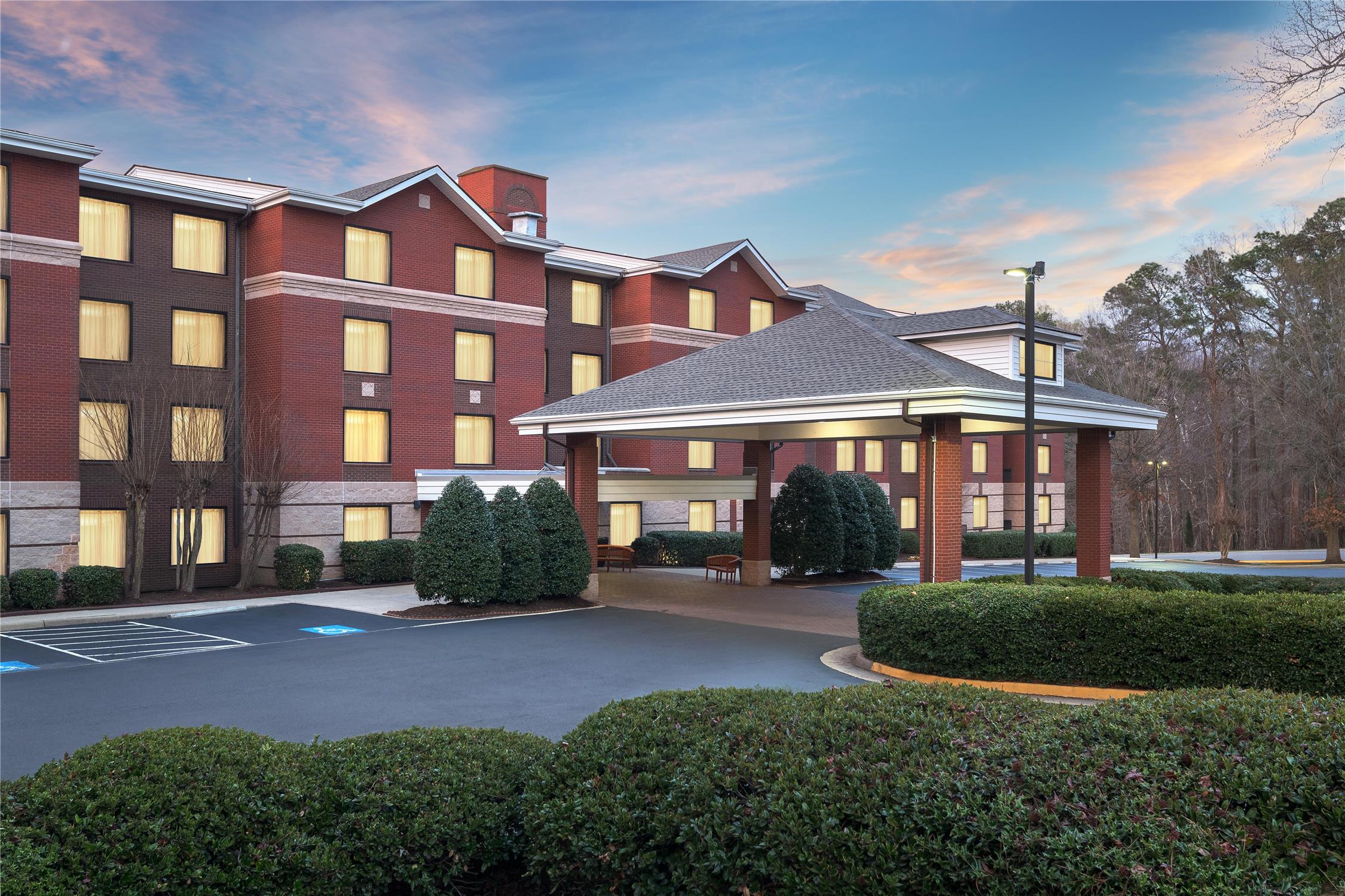 Homewood Suites by Hilton Williamsburg 1