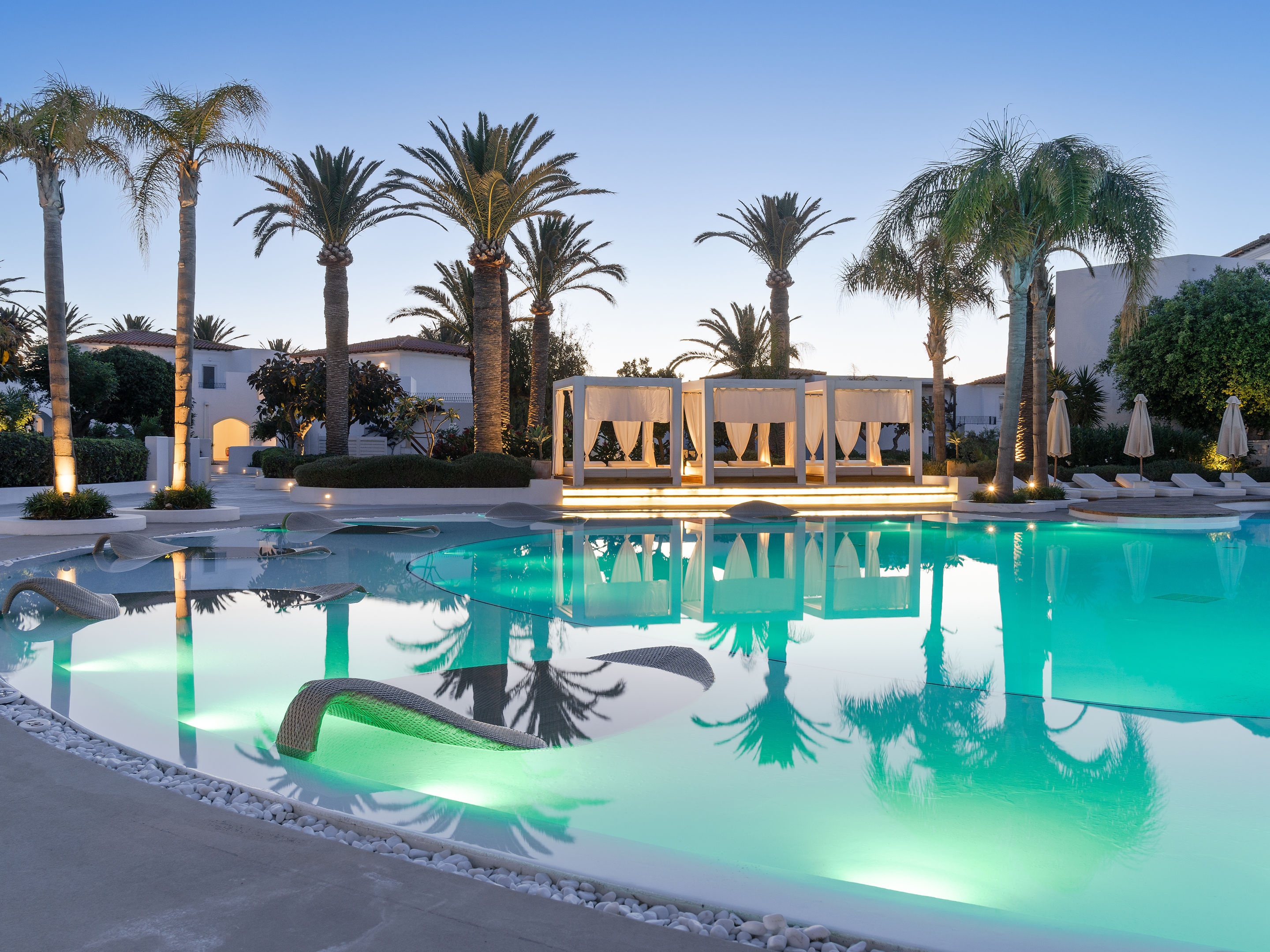 Caramel, A Resort to Live 1