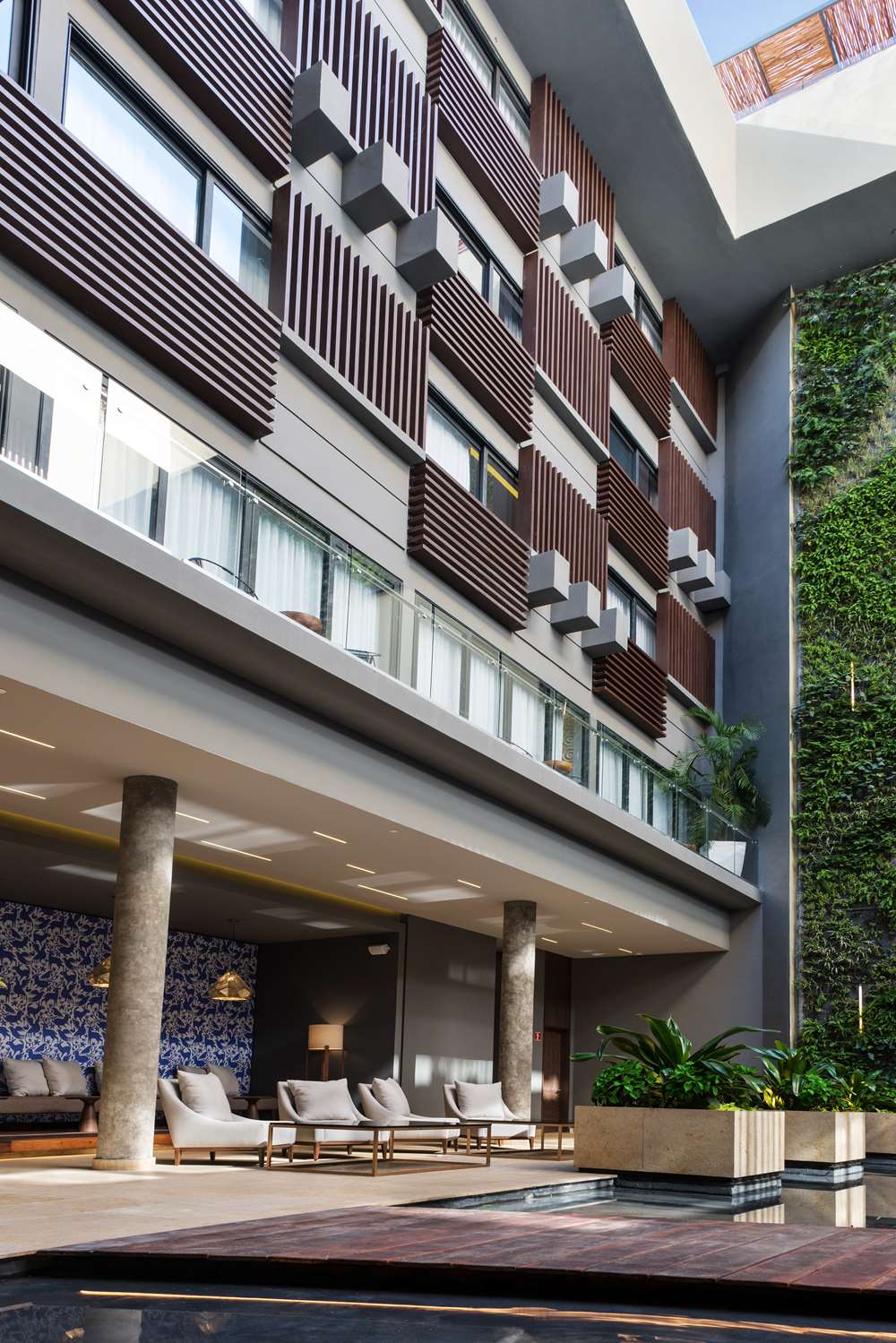 The Fives Downtown Hotel & Residences, Curio Collection by Hilton 2