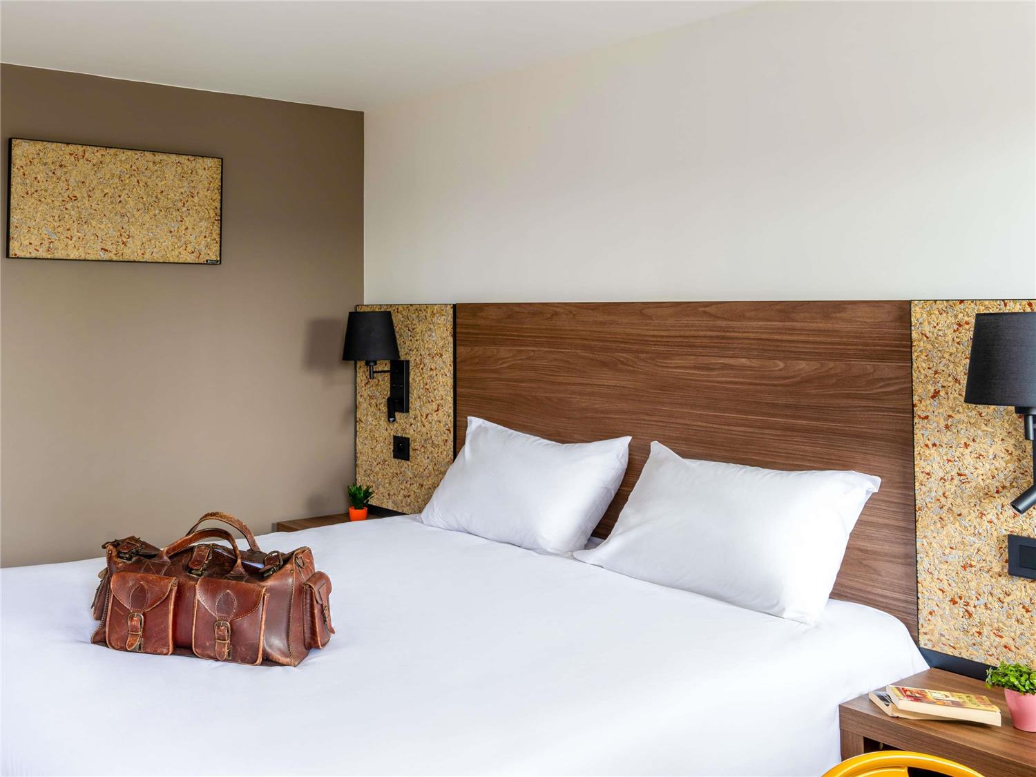 Pop room 1 double bed