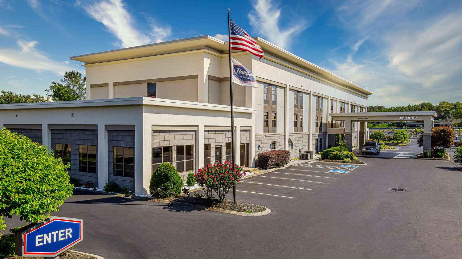 Hampton Inn Dickson 1