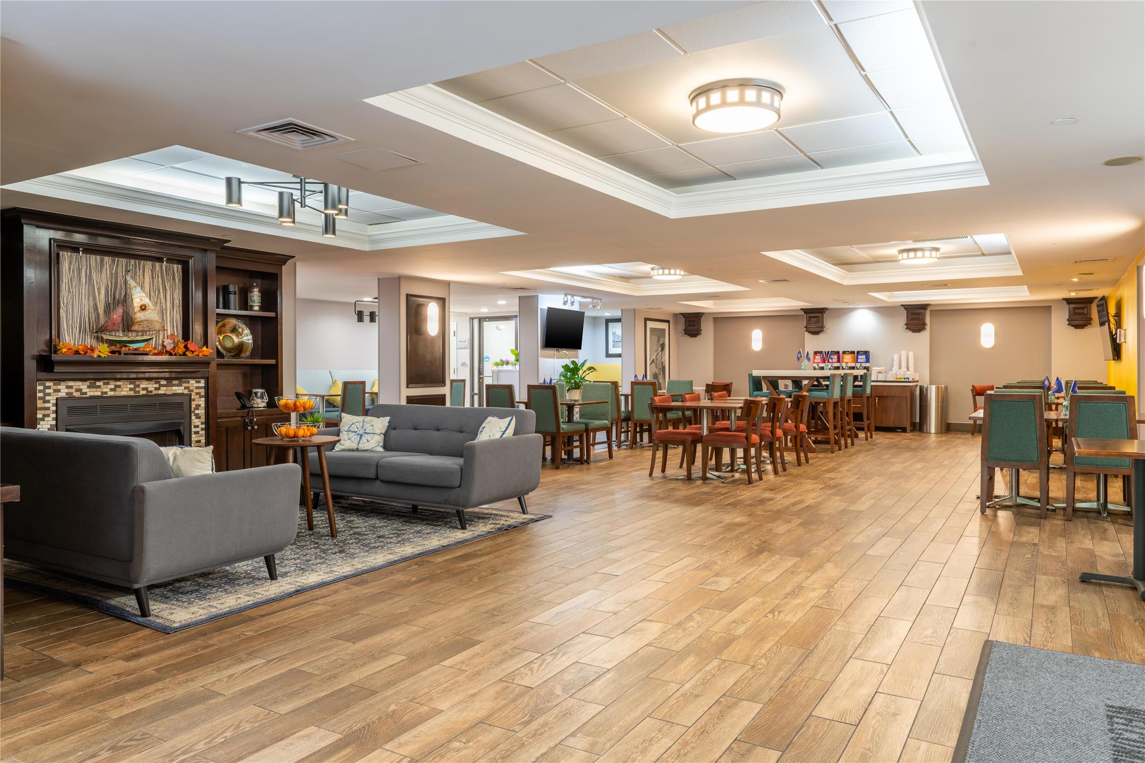 Hampton Inn Portsmouth Central 1