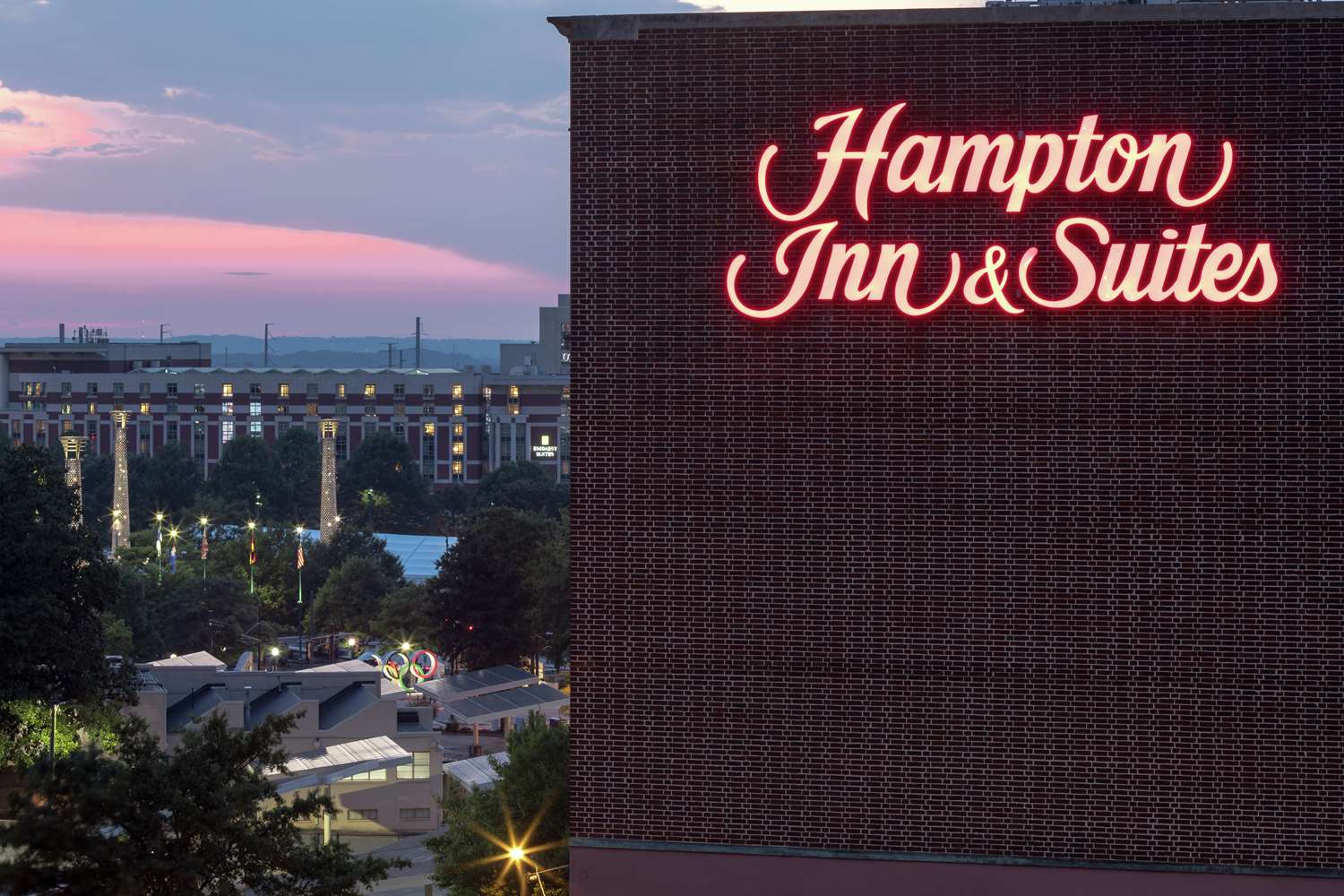Hampton Inn & Suites Atlanta-Downtown 2