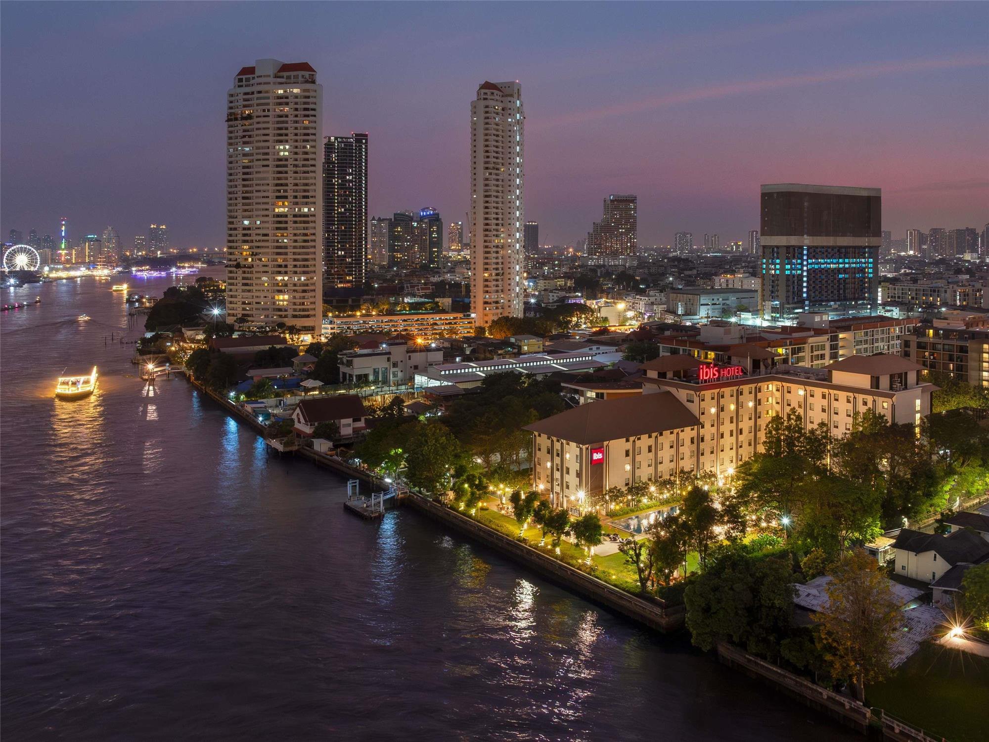 Ibis Bangkok Riverside 1