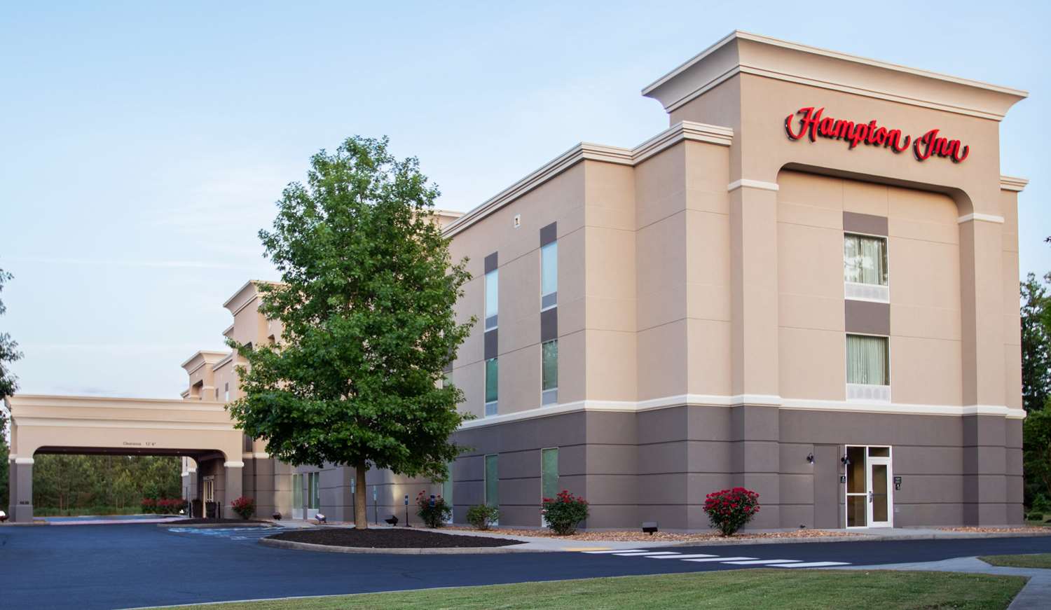 Hampton Inn Gloucester 1