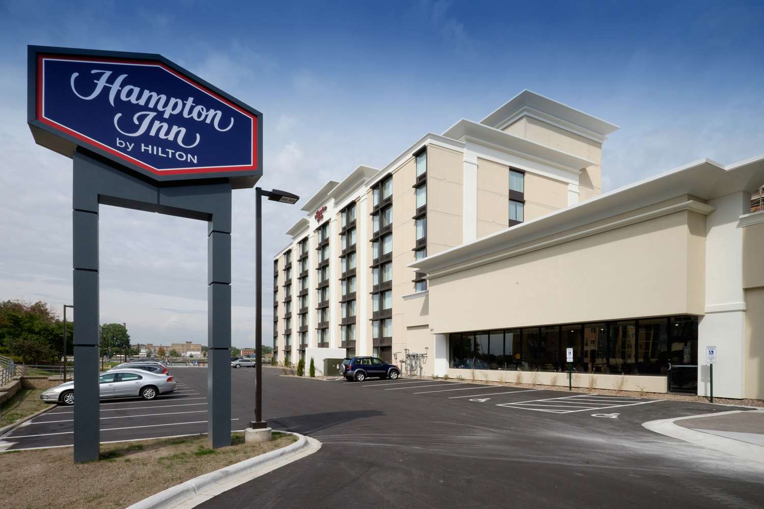 Hampton Inn Green Bay Downtown 2
