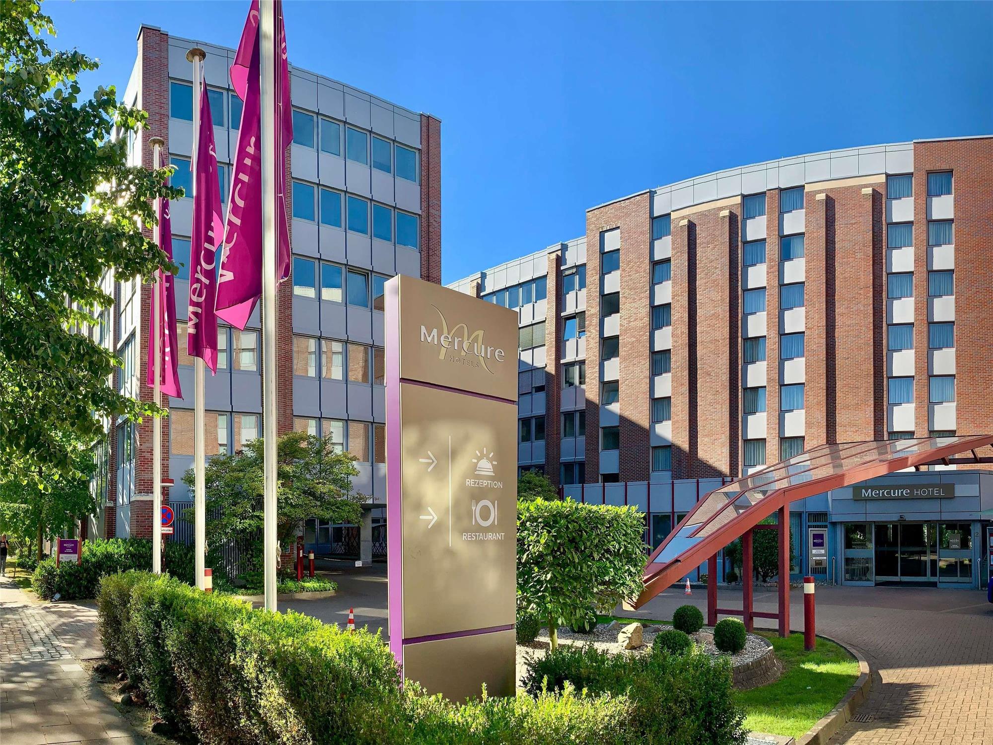 Mercure Hotel Hamburg am Volkspark 1