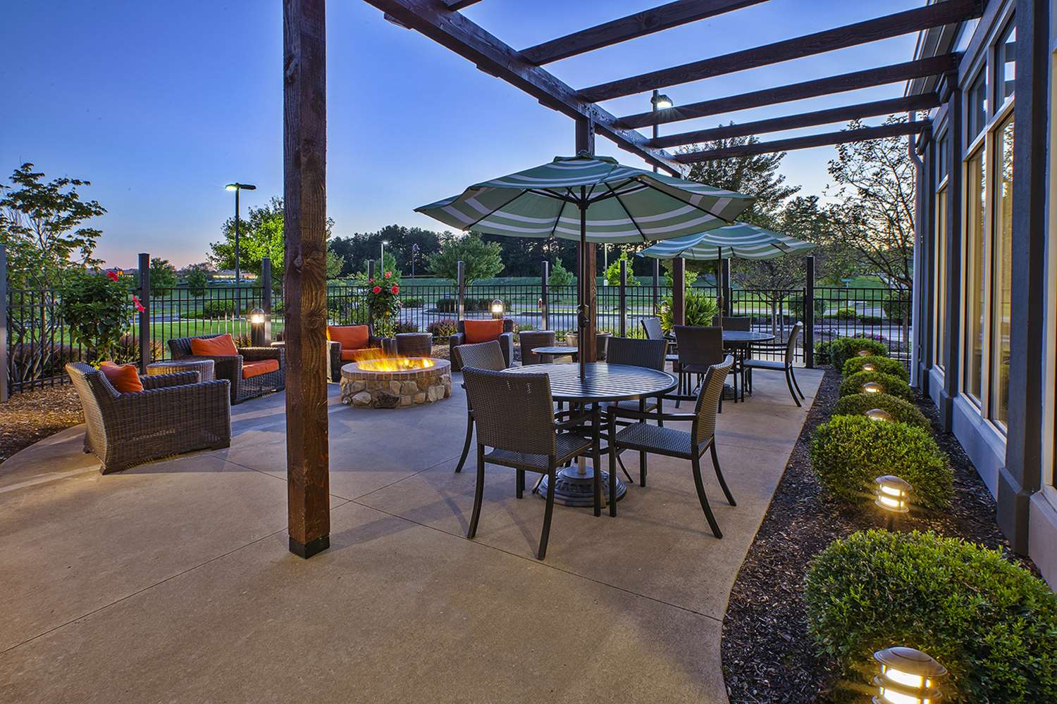 Hilton Garden Inn Akron-Canton Airport 2