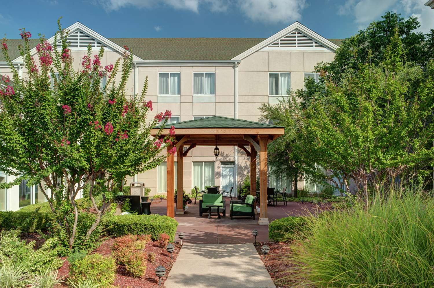 Hilton Garden Inn Tulsa Airport 2