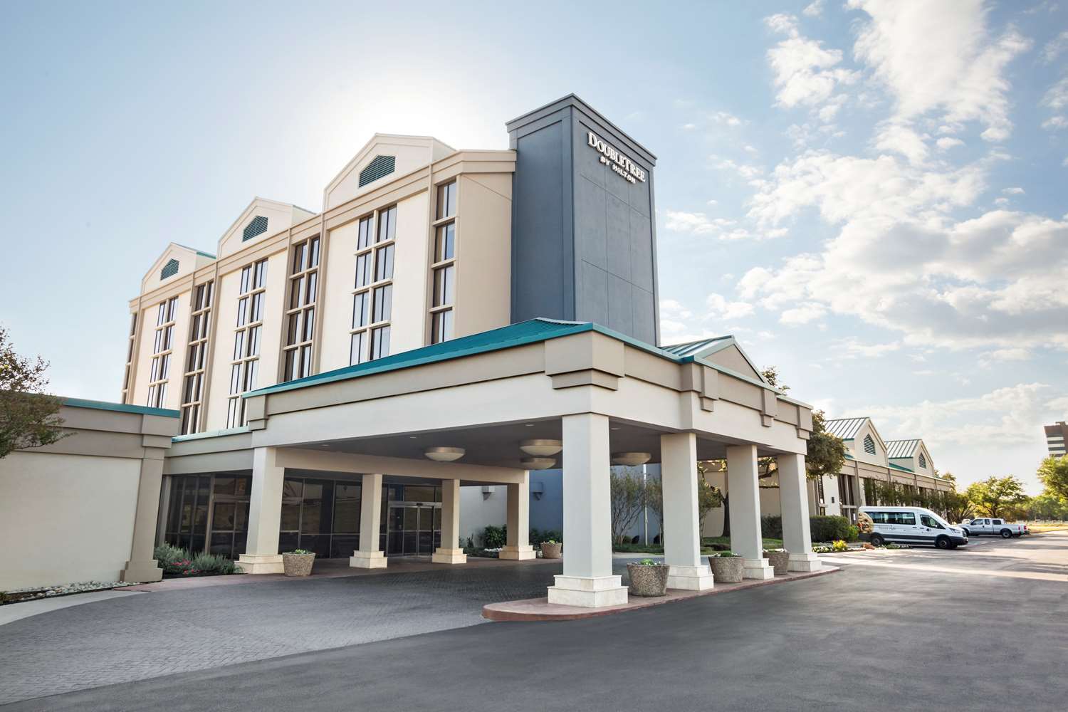 DoubleTree by Hilton DFW Airport North 2