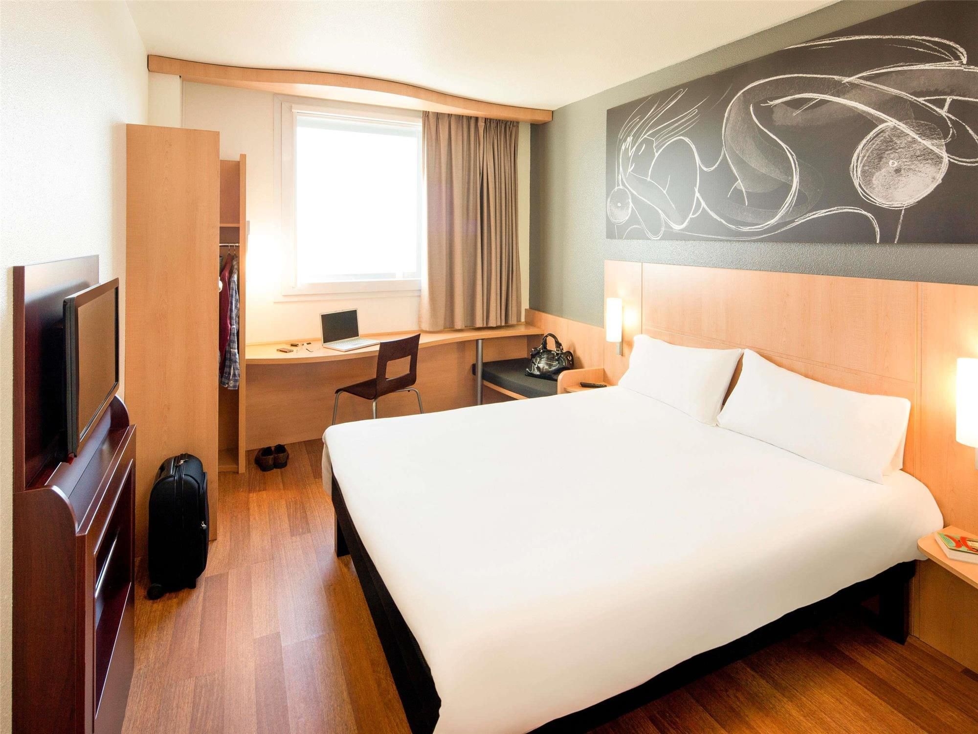 Ibis Barcelona Meridiana 1