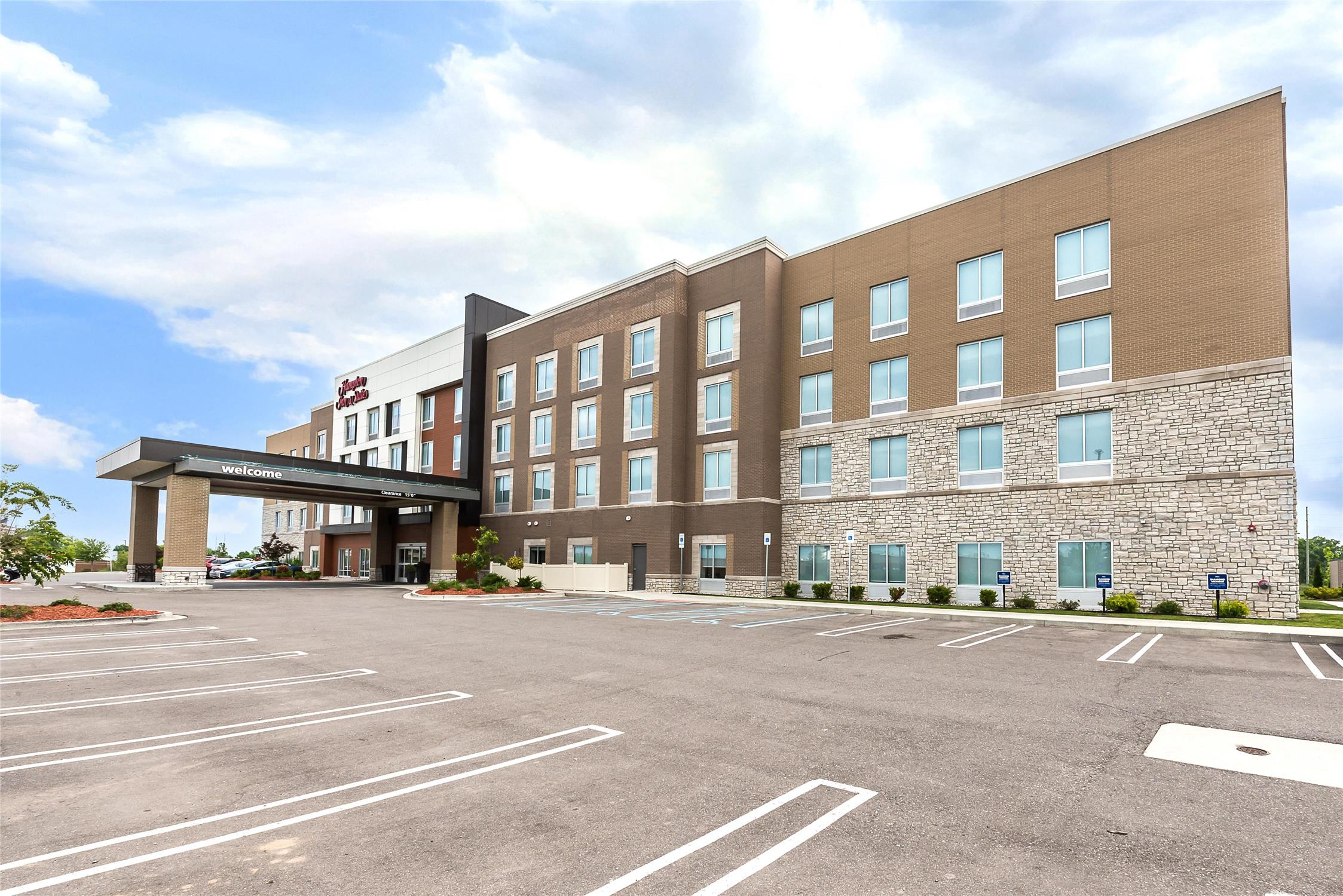 Hampton Inn & Suites Howell 1