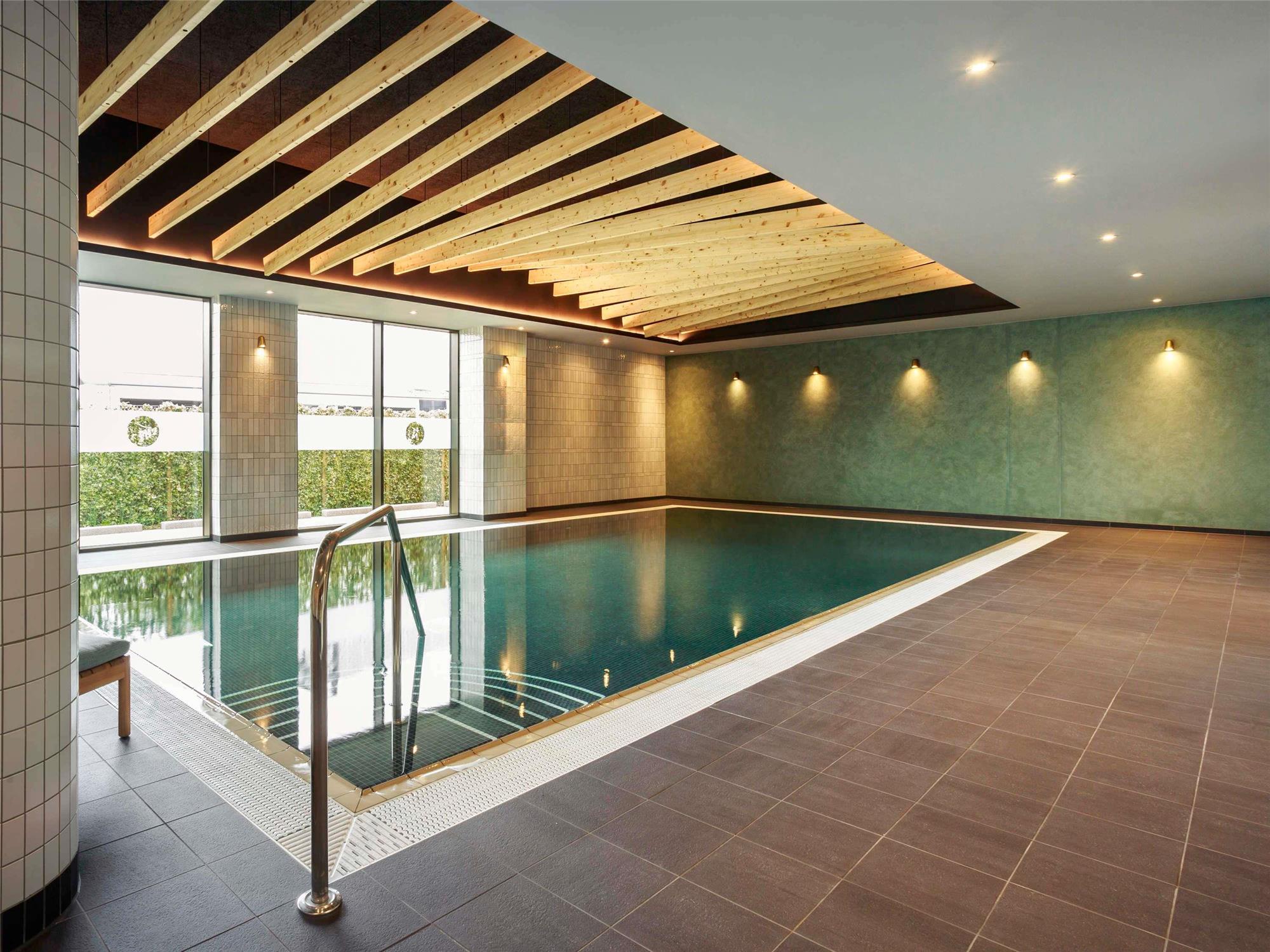 Novotel Cambridge North 1