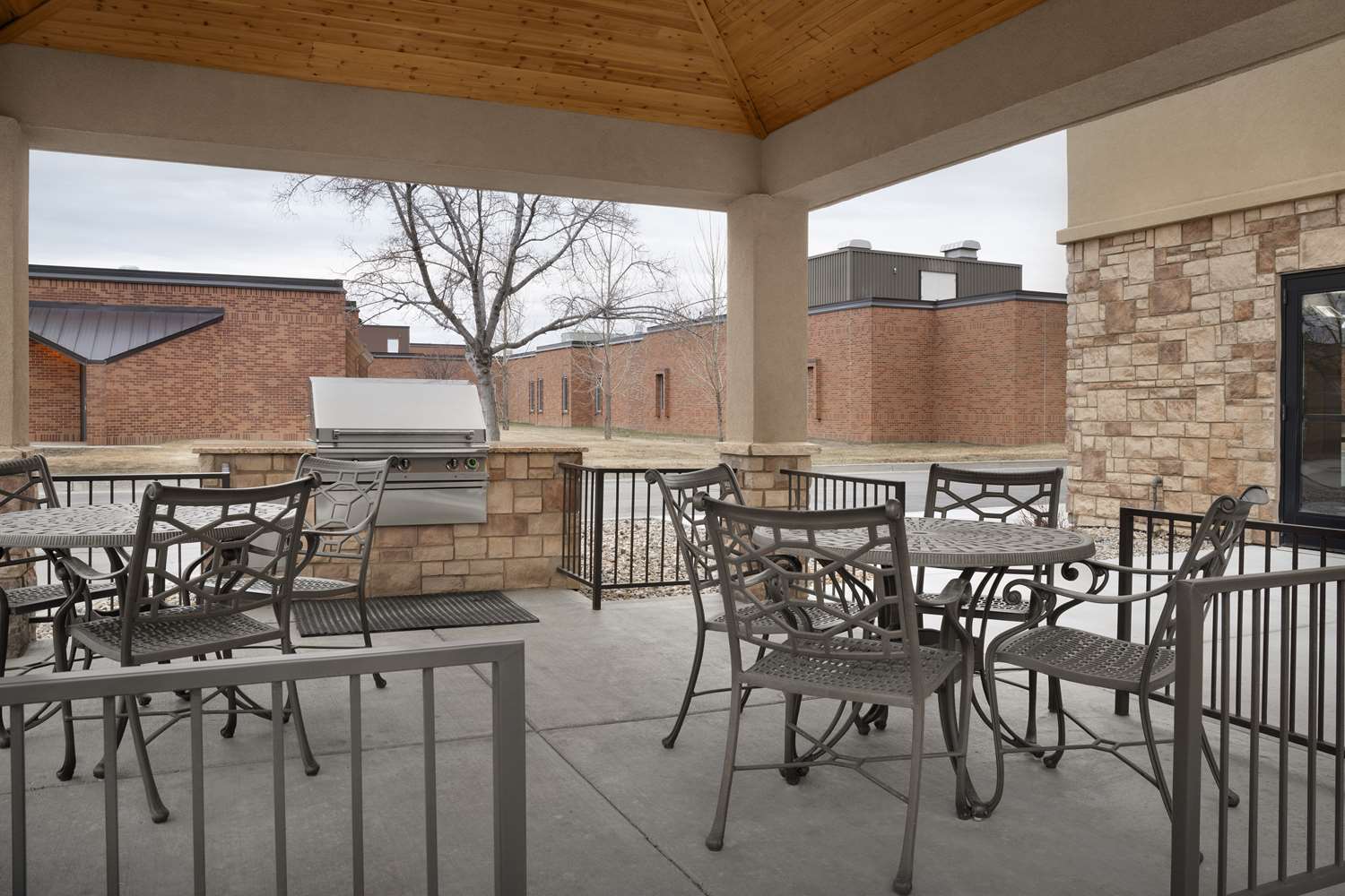 Hampton Inn & Suites Williston 2