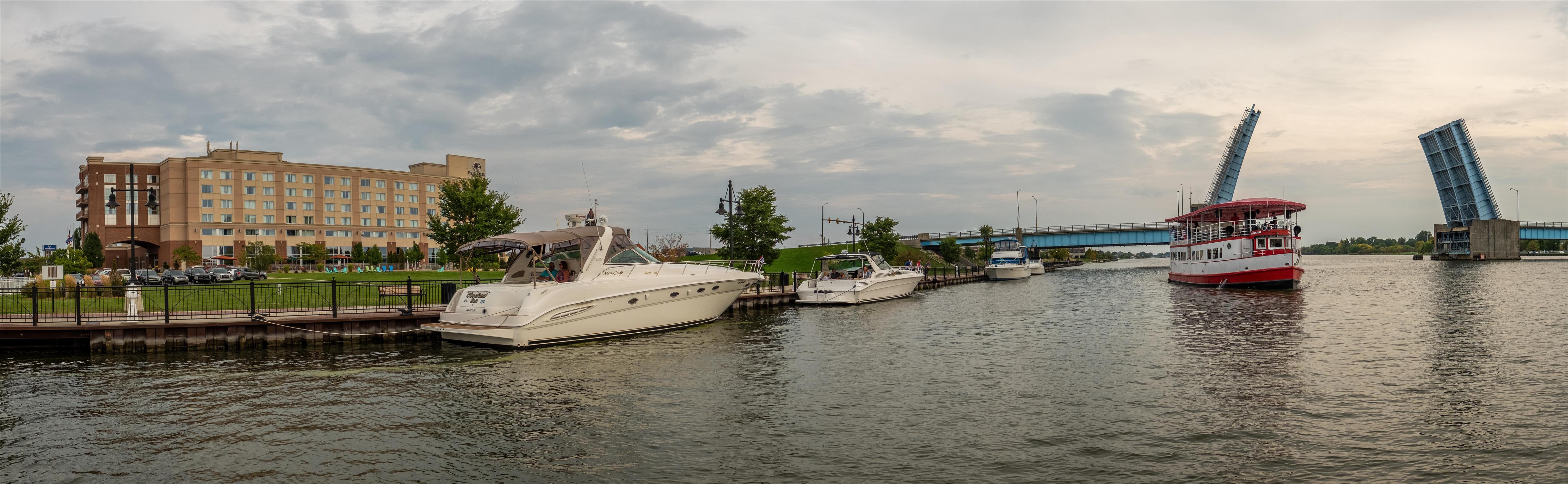 DoubleTree by Hilton Bay City - Riverfront 2