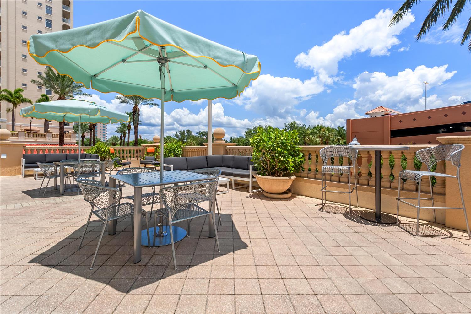 Hampton Inn & Suites St. Petersburg/Downtown 2
