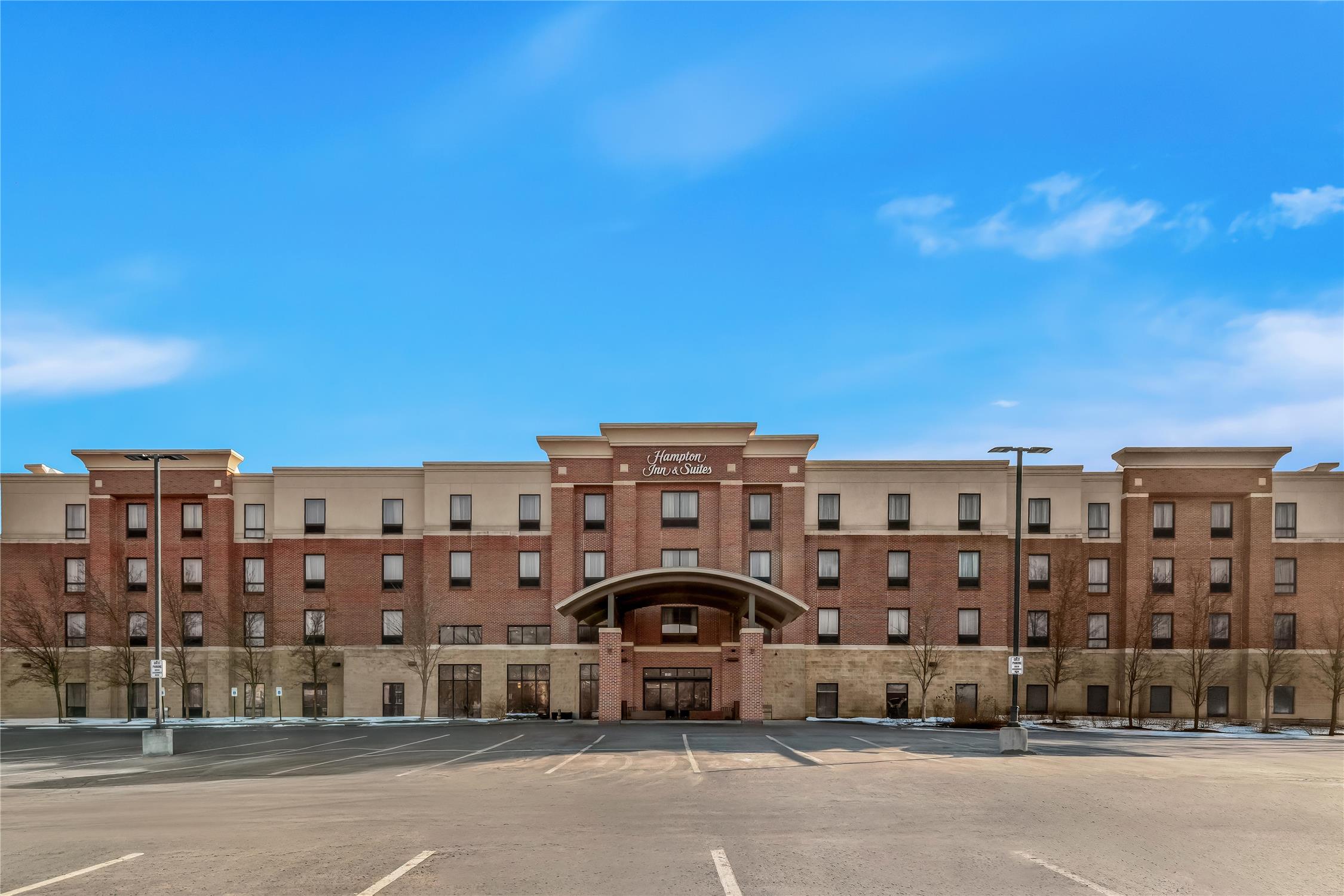 Hampton Inn & Suites Detroit-Canton 1