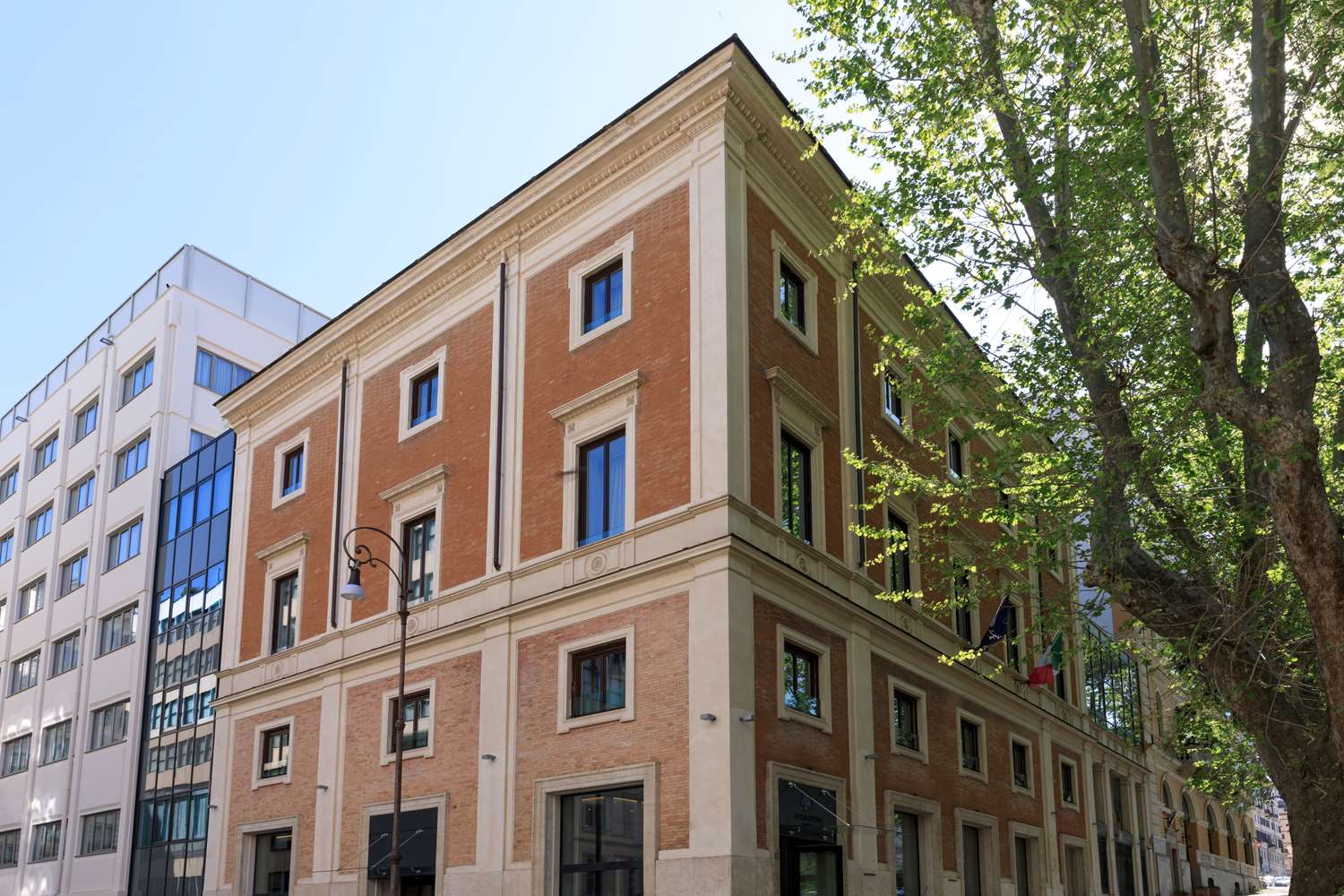 DoubleTree By Hilton Rome Monti 2