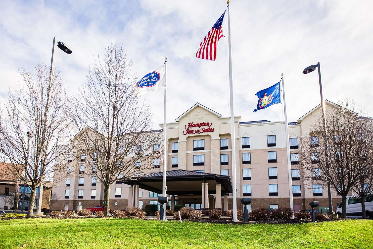 Hampton Inn & Suites Blairsville 1