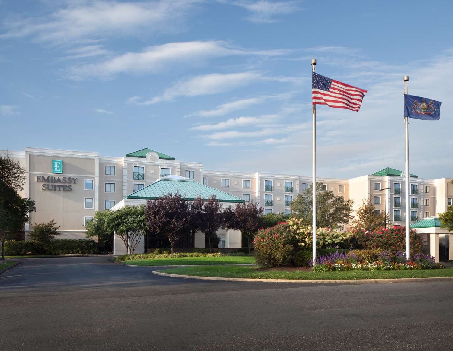 Embassy Suites by Hilton Philadelphia Airport 2