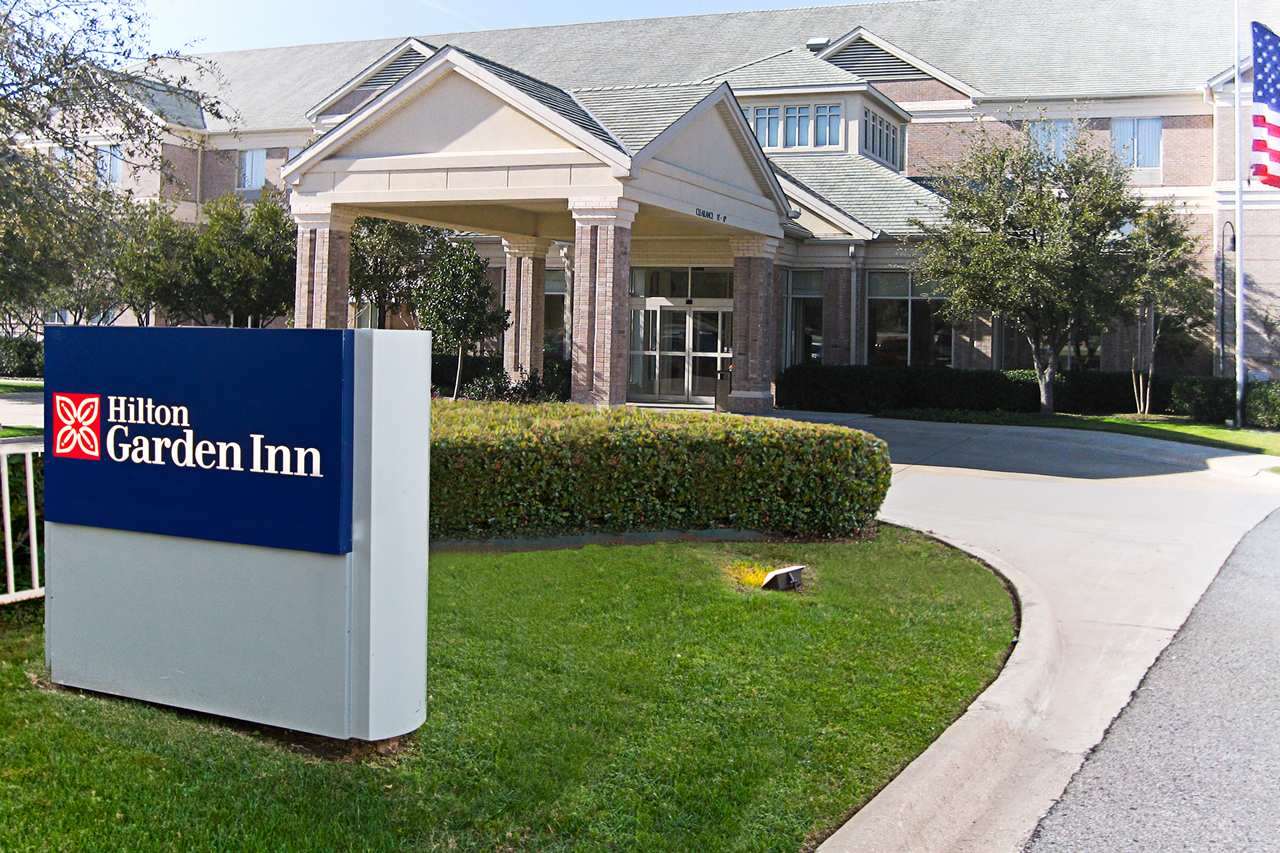 Hilton Garden Inn Dallas/Addison 2
