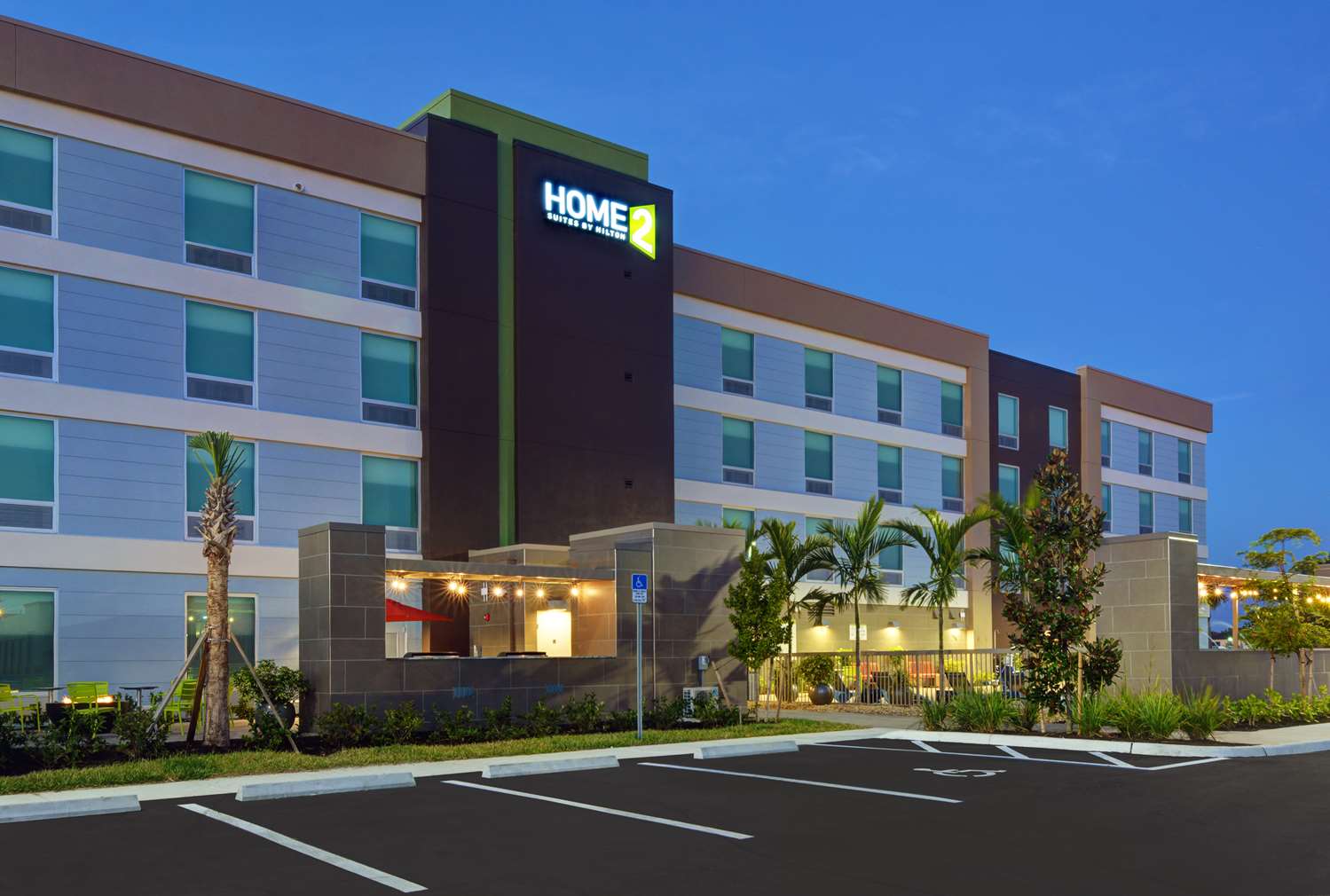 Home2 Suites by Hilton Fort Myers Colonial Blvd 2