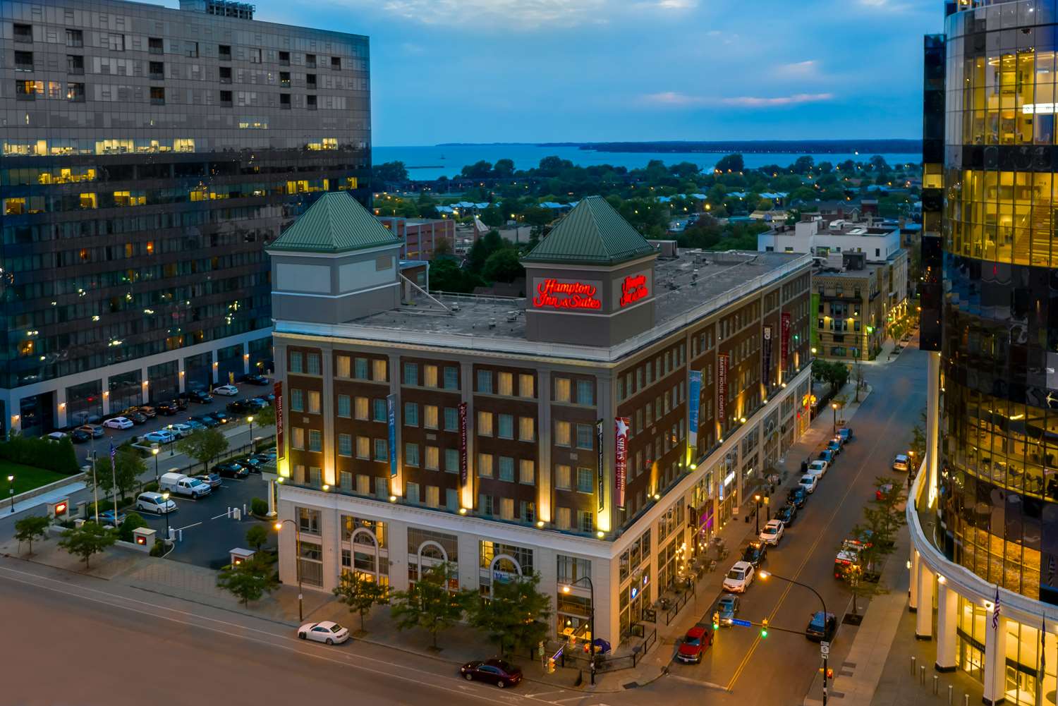 Hampton Inn & Suites Buffalo Downtown 1